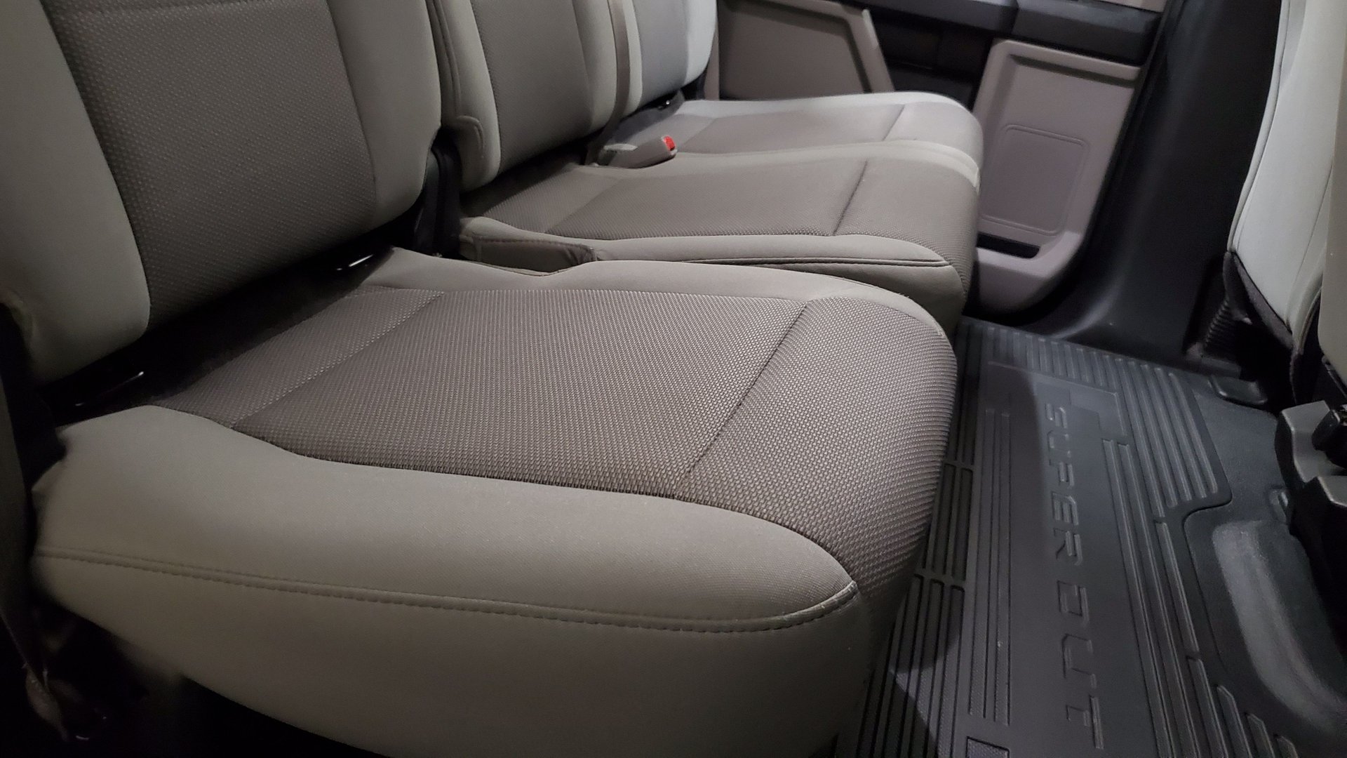 Deep Down, You Know You Want This Ford F-550 Super Duty 6×6 ‘Indomitus’