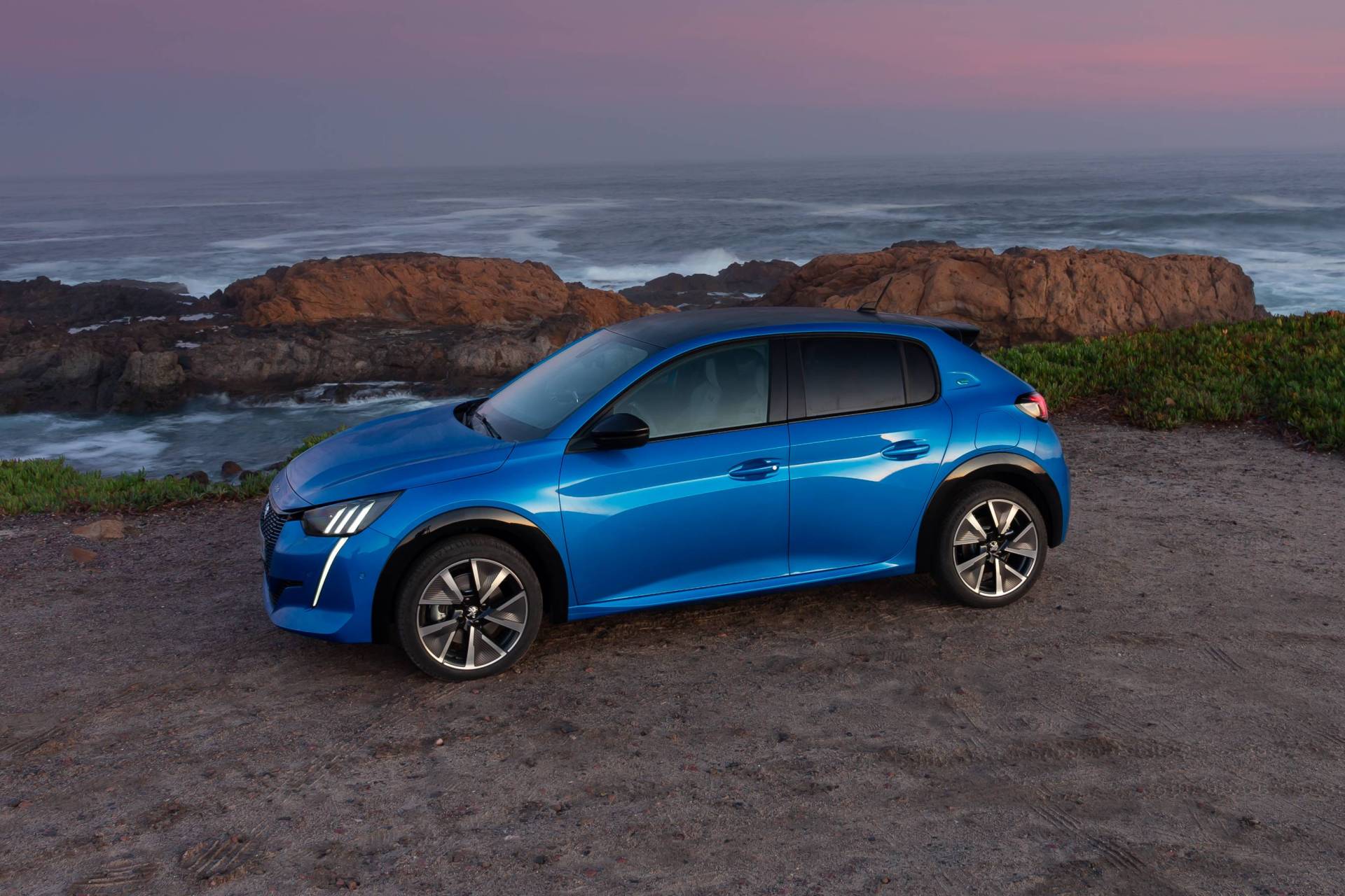 Peugeot e-208 EV Takes 25 Percent Of New Model’s Pre-Orders