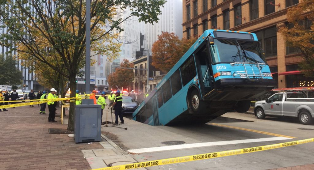  A Giant Sinkhole Swallowed A Bus In Pittsburgh, Munched On A Kia Too