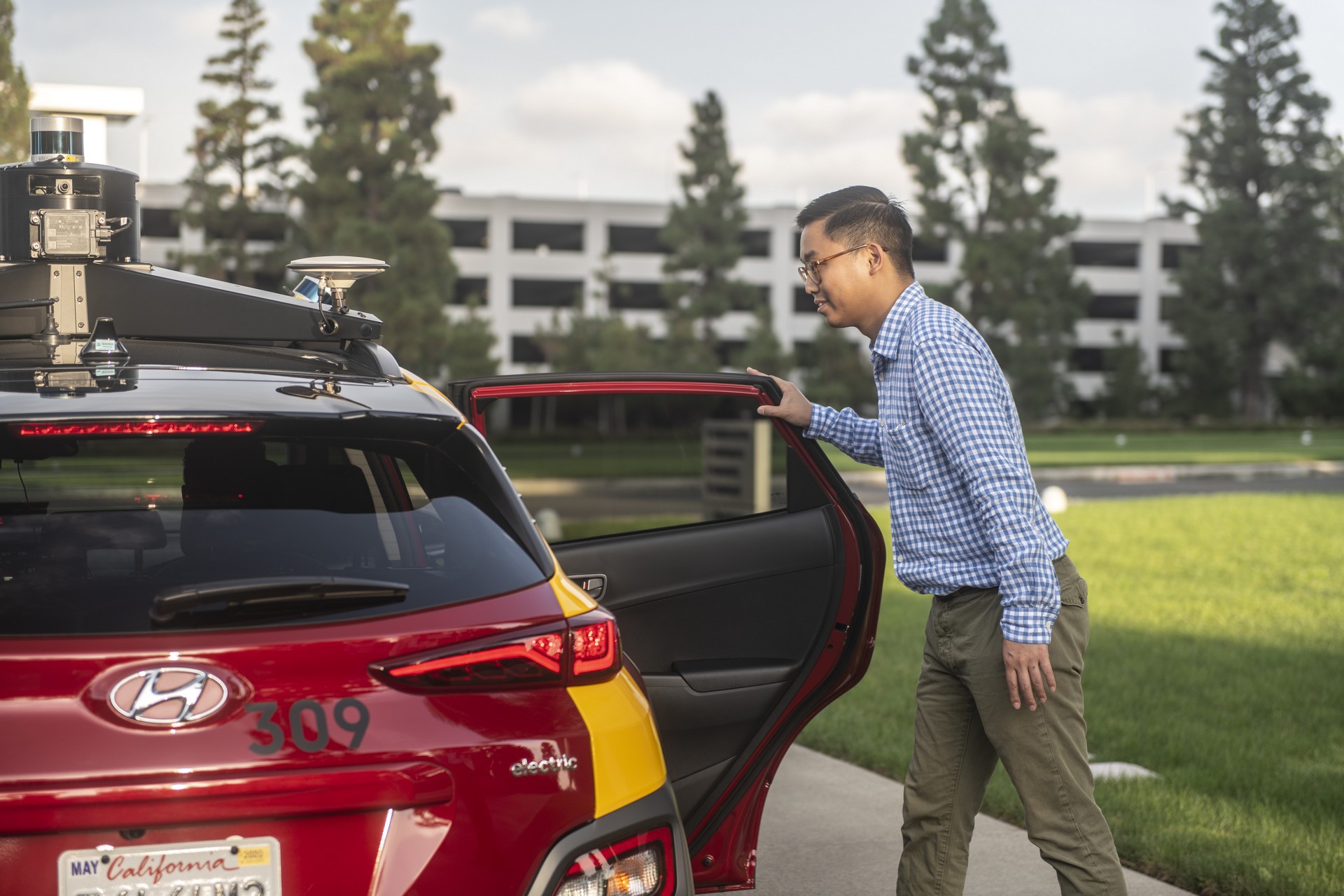 Hyundai To Launch Autonomous Ride-Sharing Service In California Next Month