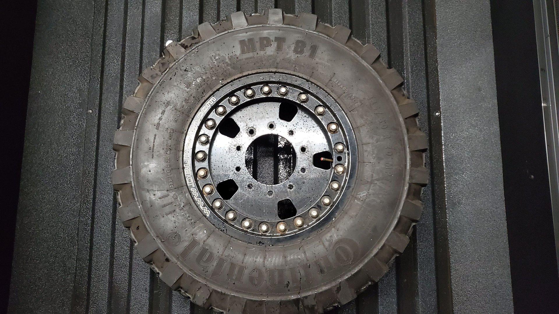 Deep Down, You Know You Want This Ford F-550 Super Duty 6×6 ‘Indomitus’