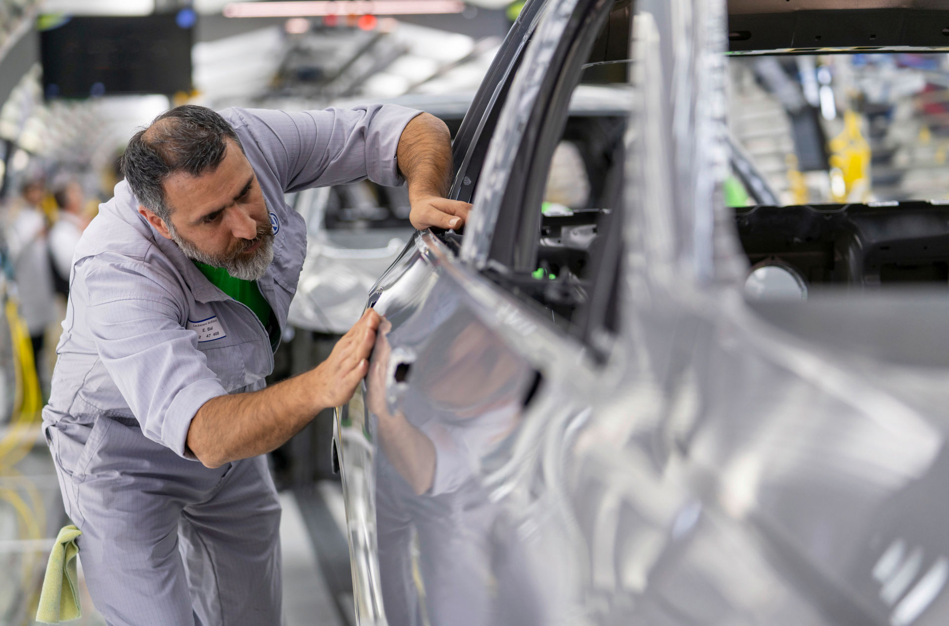 VW Ramps Up Mk8 Golf Production Before Dealer Deliveries In December