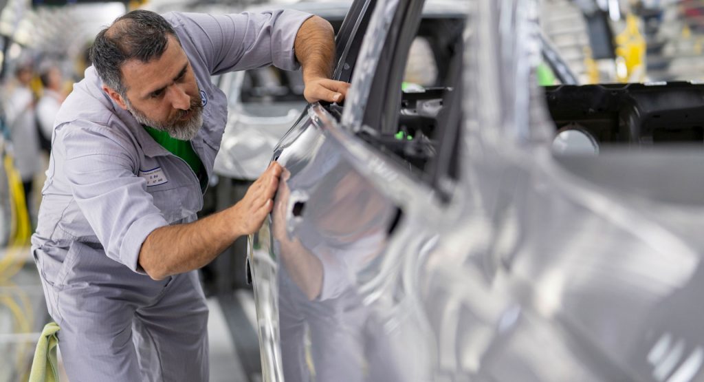  VW Ramps Up Mk8 Golf Production Before Dealer Deliveries In December