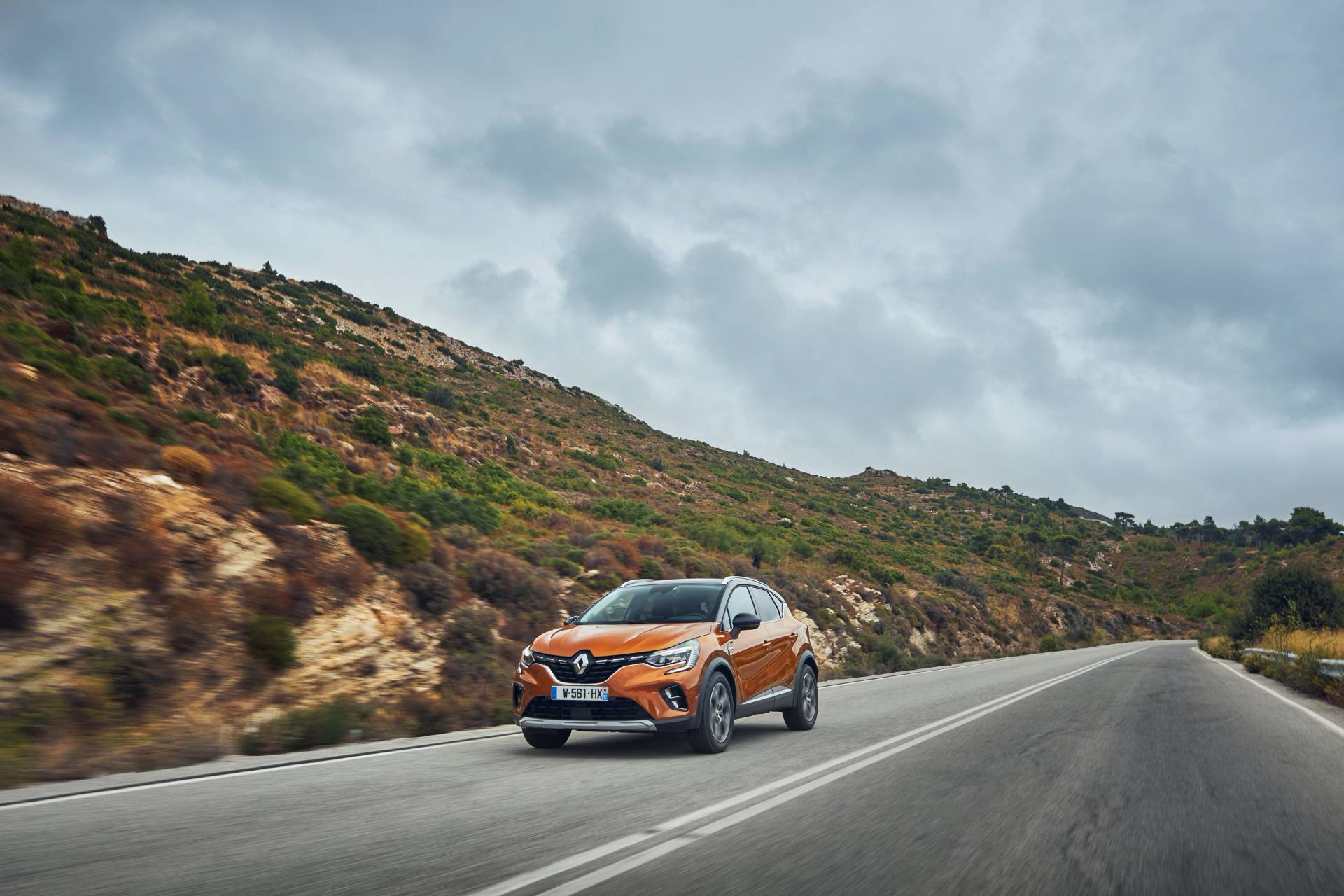 2020 Renault Captur Vies For European Supremacy, Stars In Huge Gallery