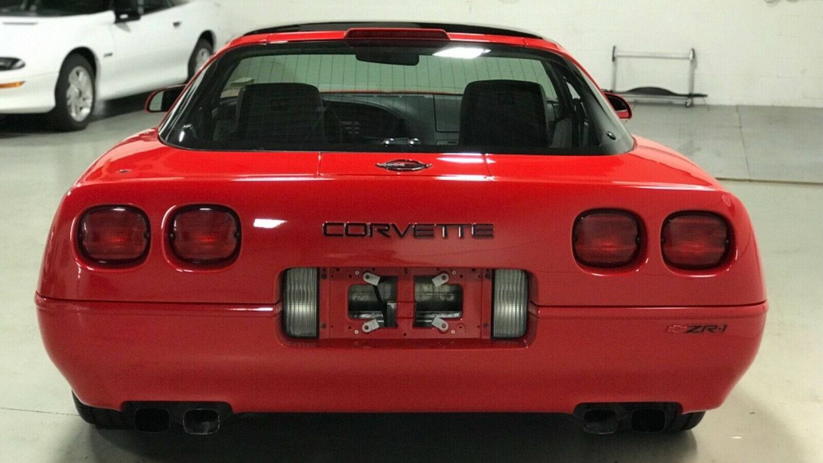 A Dealer Kept A Brand New 1991 Corvette ZR1 In His Garage, Now It Could Be Yours