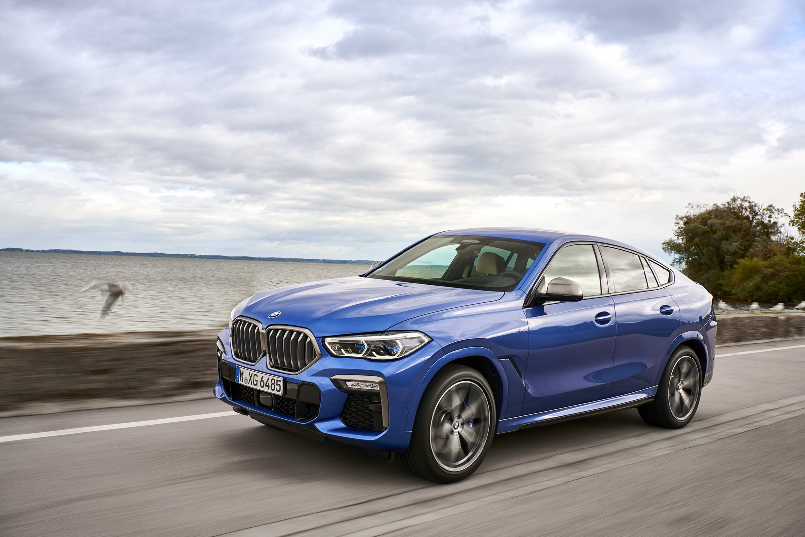BMW Wants You To Explore Every Detail Of The New X6 In 102 Images