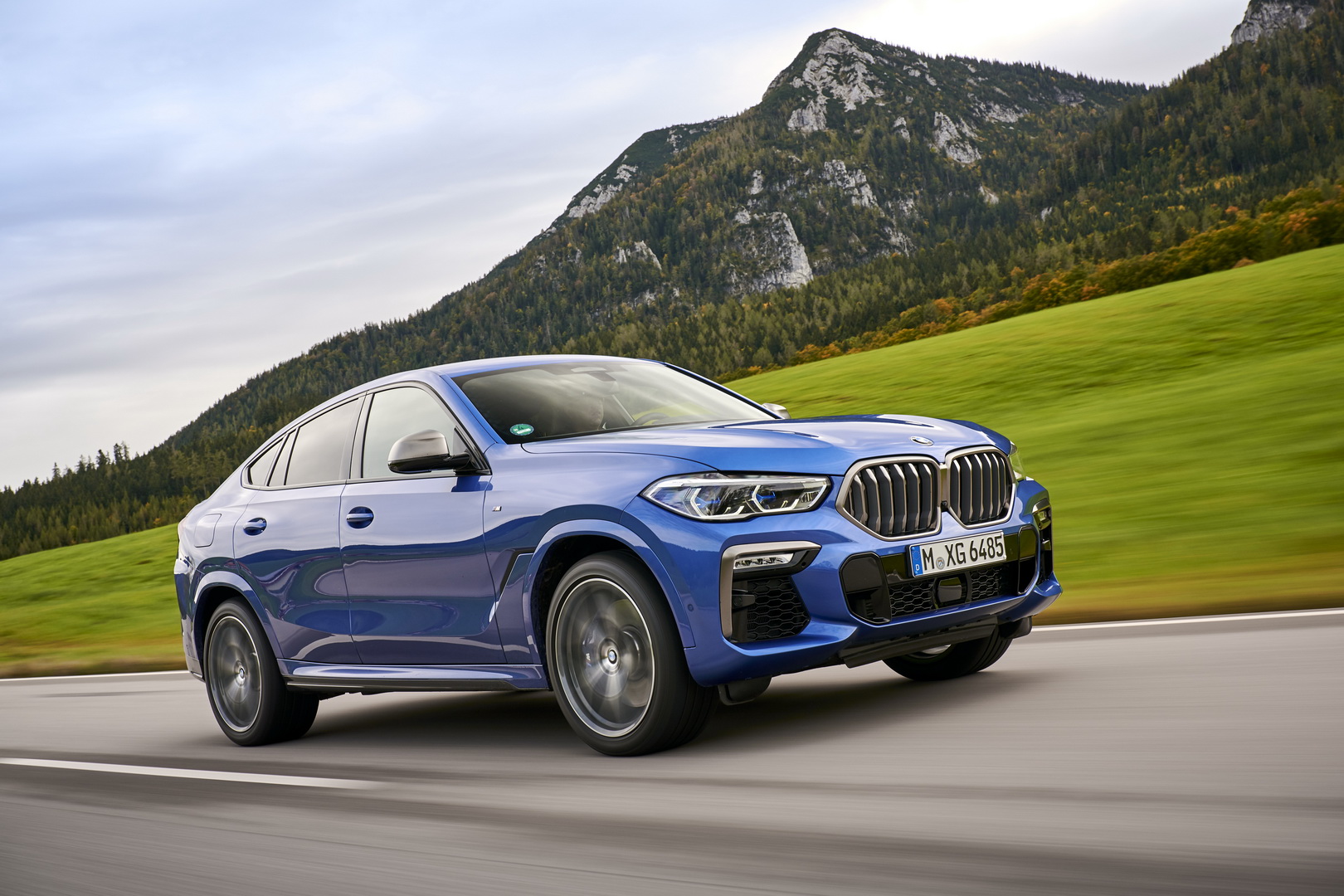 BMW Wants You To Explore Every Detail Of The New X6 In 102 Images