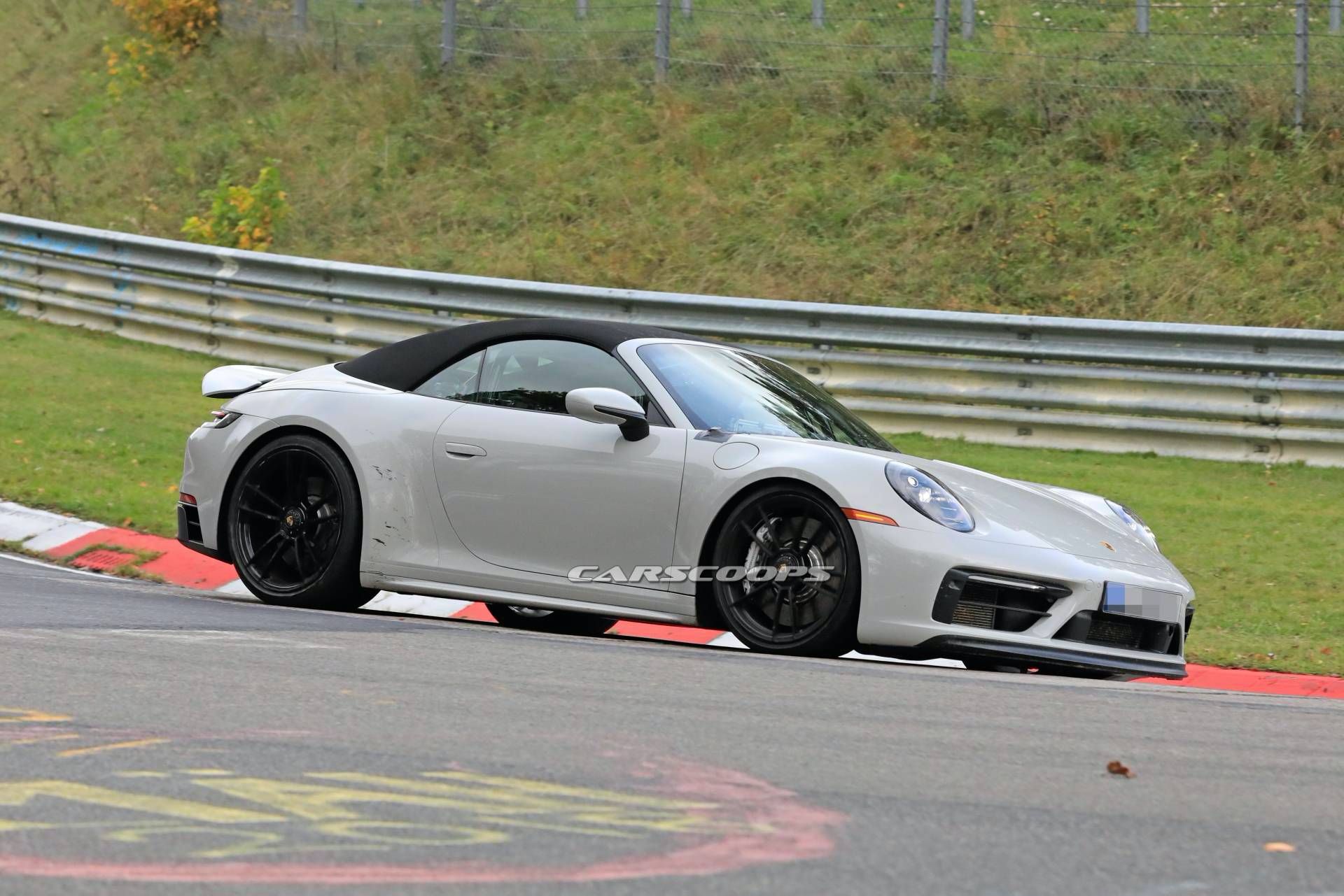 2020 Porsche 911 GTS Cabriolet Spied Camouflage-Free (Again), Looks Good