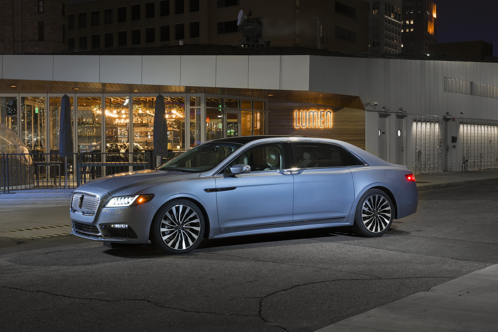 Continental Coach Door Edition Has A $5,000 Discount That Lincoln Dealers May Or May Not Give You