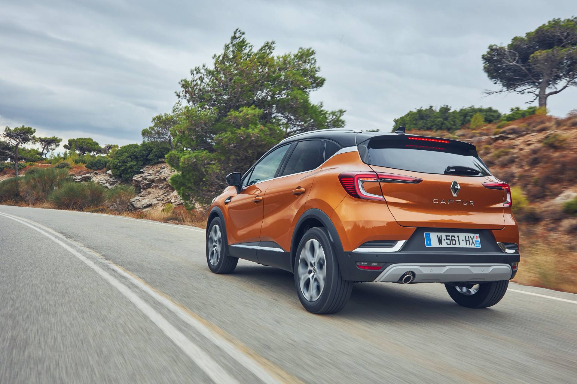 2020 Renault Captur Vies For European Supremacy, Stars In Huge Gallery