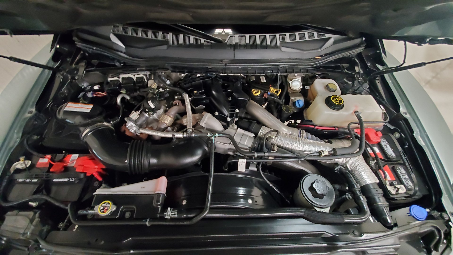 Deep Down, You Know You Want This Ford F-550 Super Duty 6×6 ‘Indomitus’