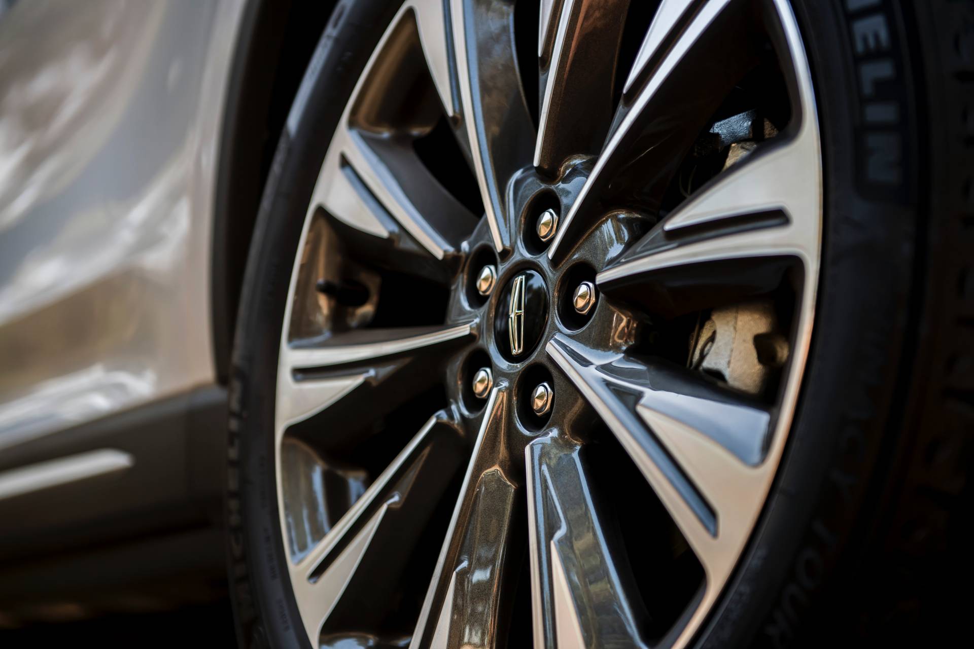 Lincoln Shows Us More Of The 2020 Corsair In 99 New Photos