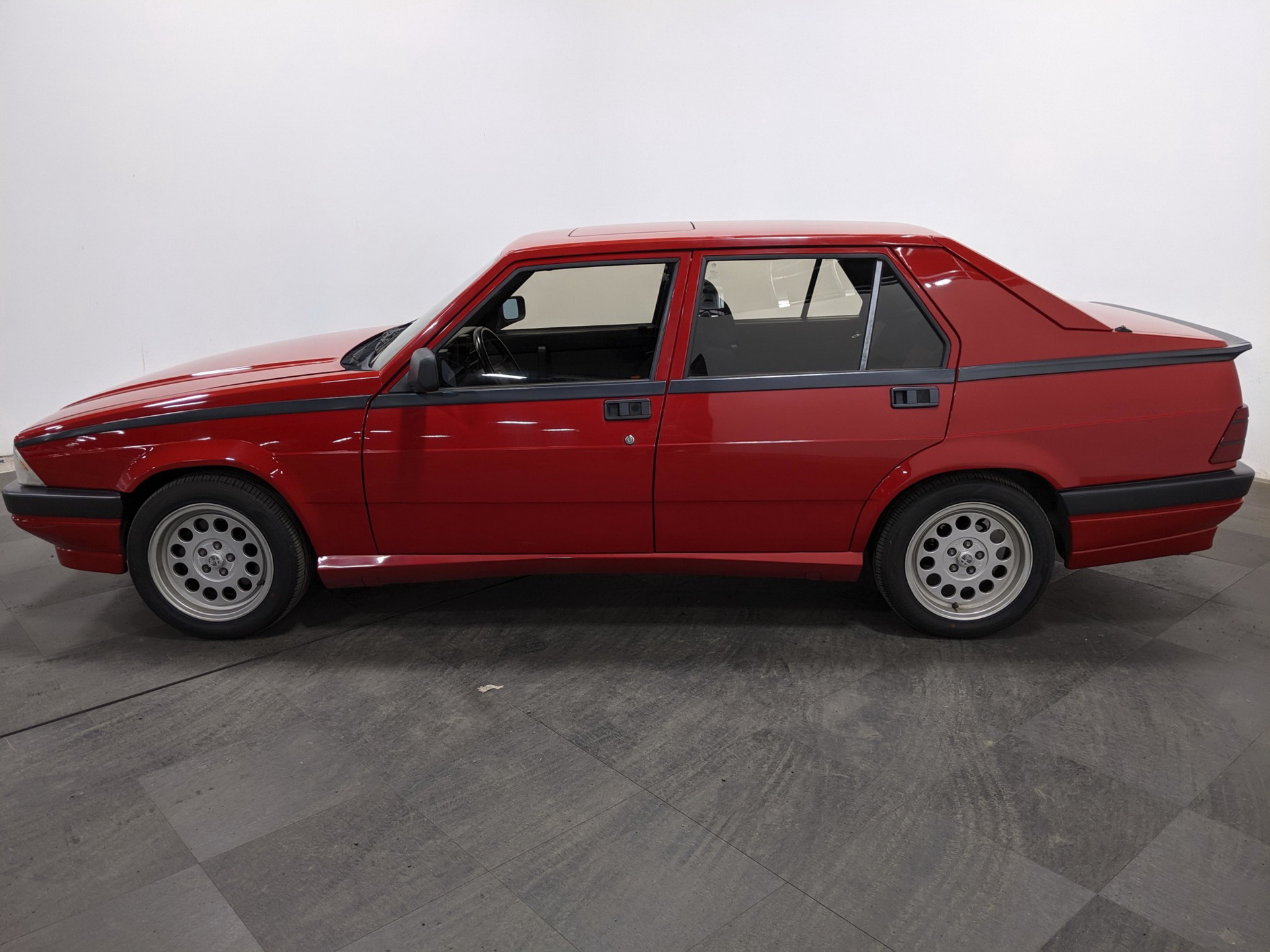 This 1988 Alfa Romeo Milano Verde V6 Can Help You Earn Your Petrolhead Stripes