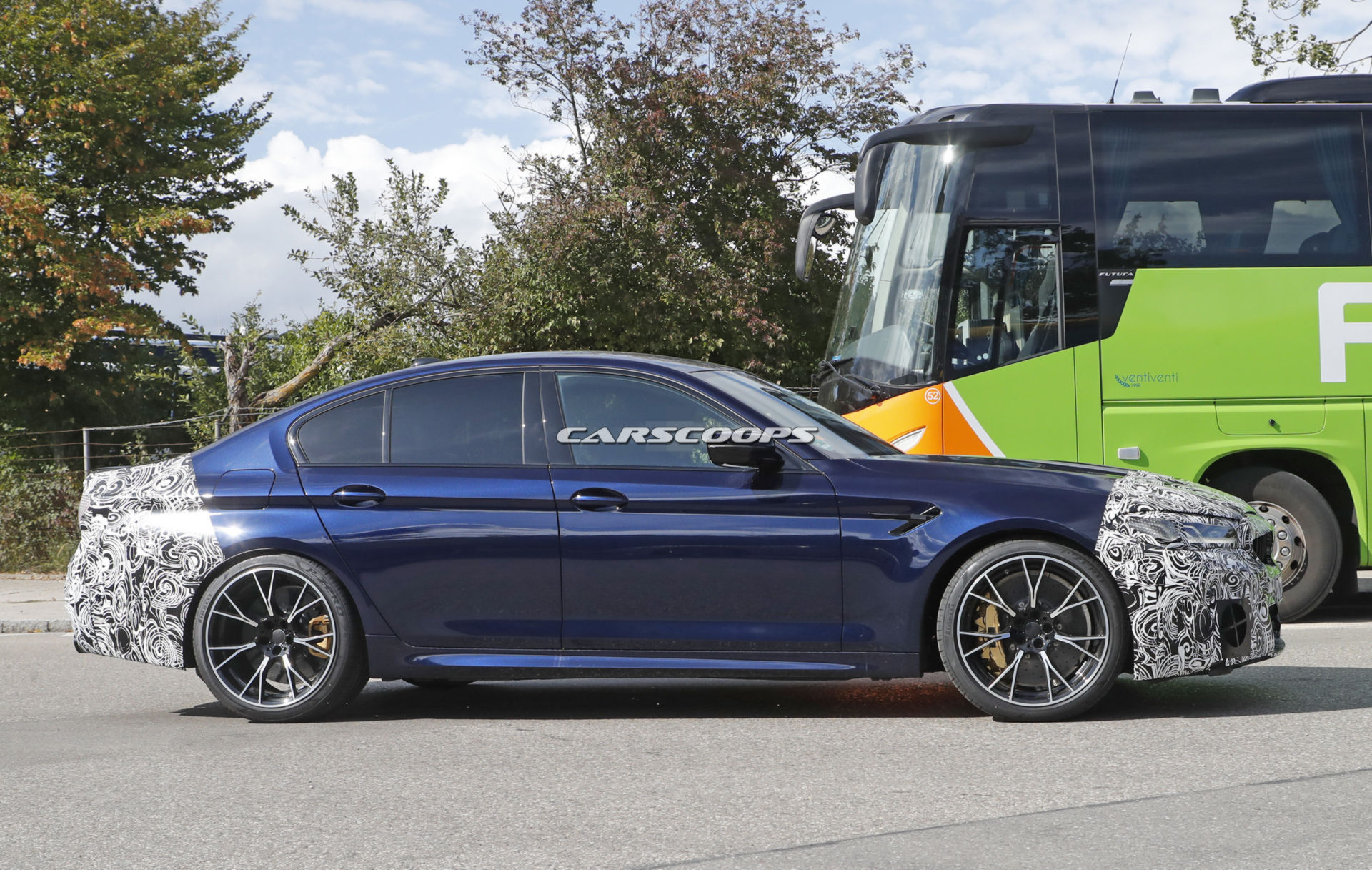 2021 BMW M5 Facelift Spied Right Next To Current Model: Can You Tell The Differences?