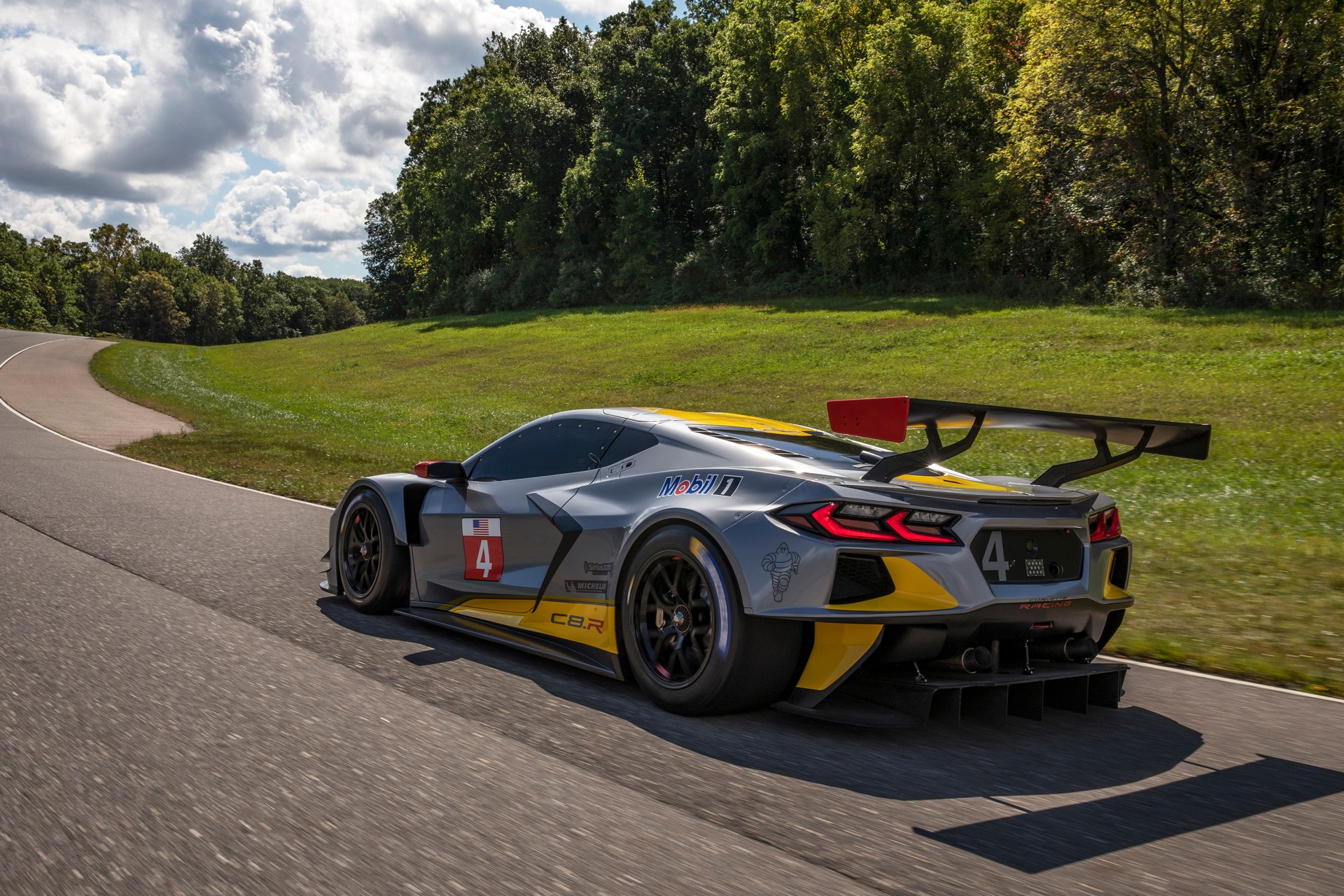 Chevrolet Confirms C8.R Will Have A 5.5-Liter Flat-Plane Crank V8