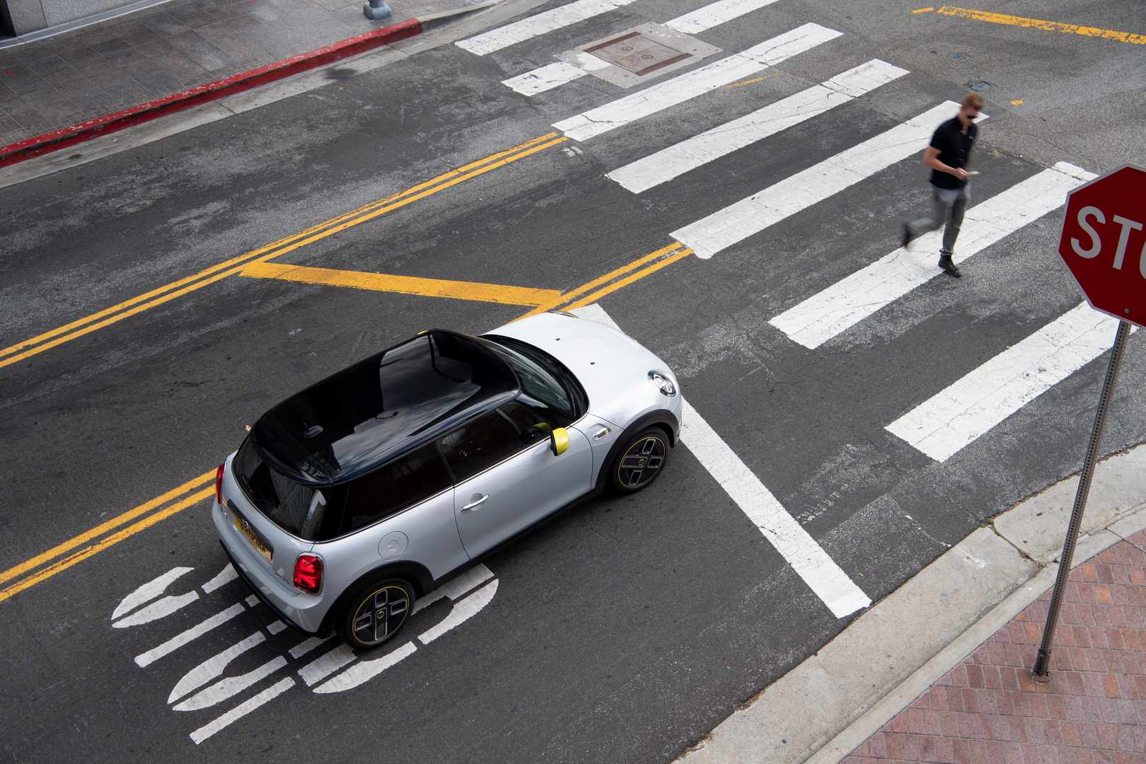 Electric 2020 Mini Cooper SE Starts Under $30k, But You Could Get It As Low As $17,900