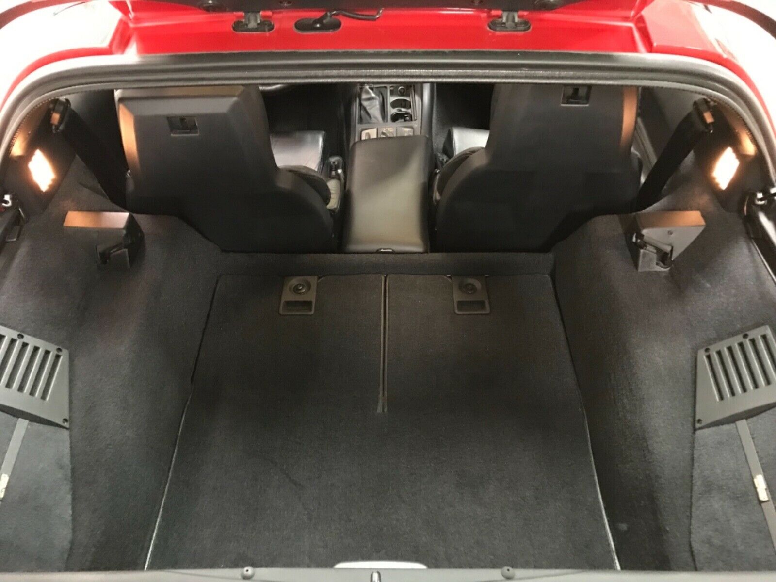 A Dealer Kept A Brand New 1991 Corvette ZR1 In His Garage, Now It Could Be Yours