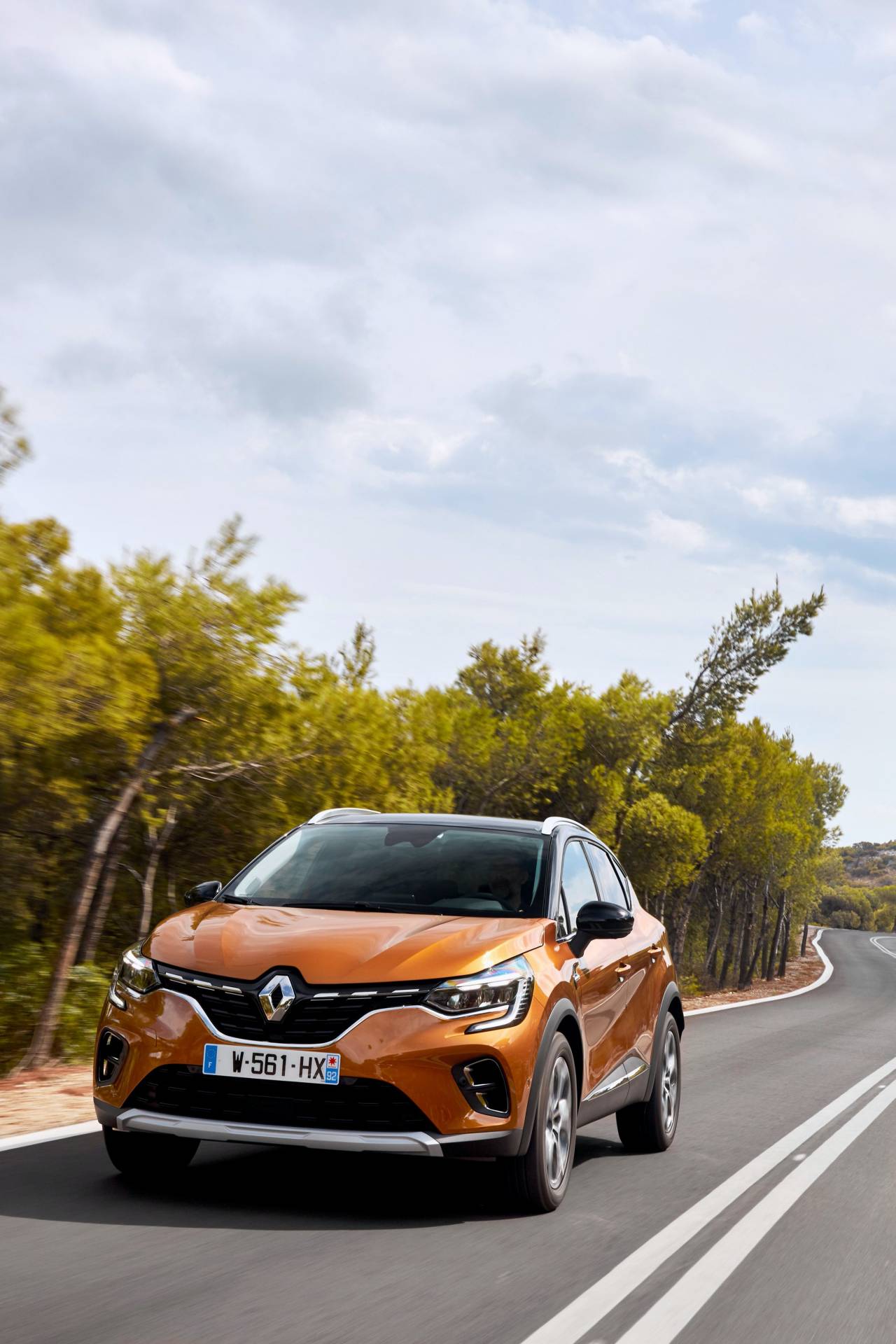 2020 Renault Captur Vies For European Supremacy, Stars In Huge Gallery