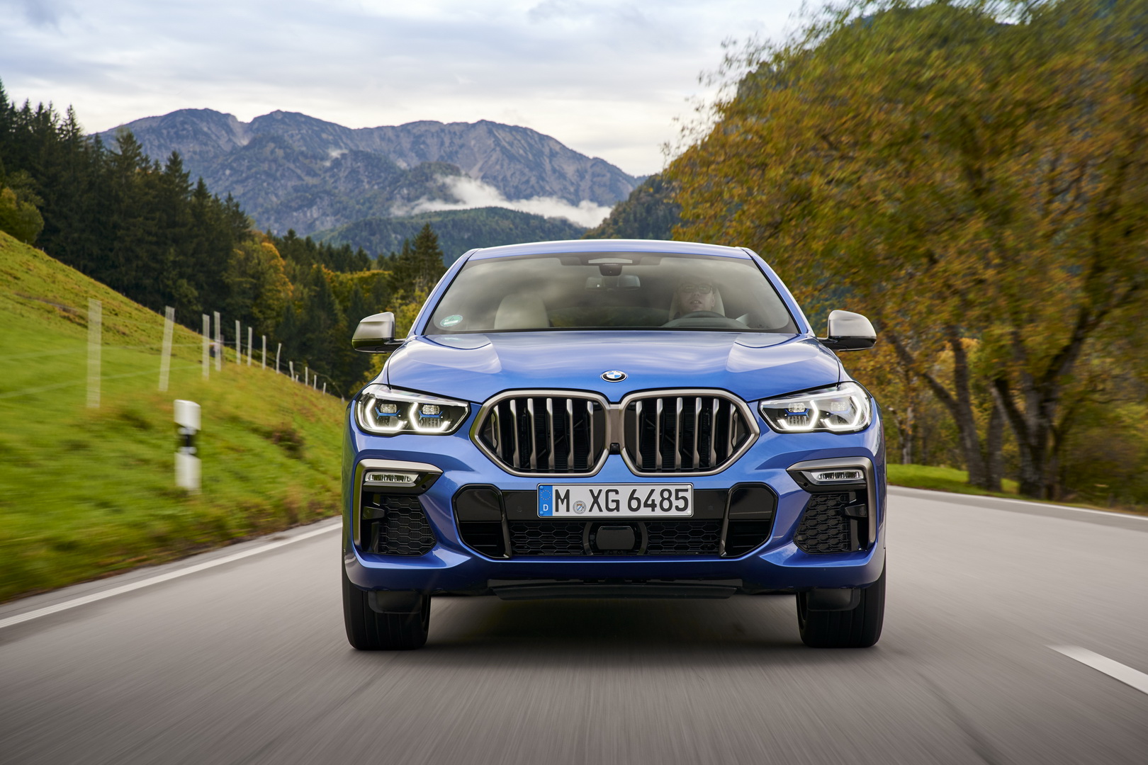 BMW Wants You To Explore Every Detail Of The New X6 In 102 Images