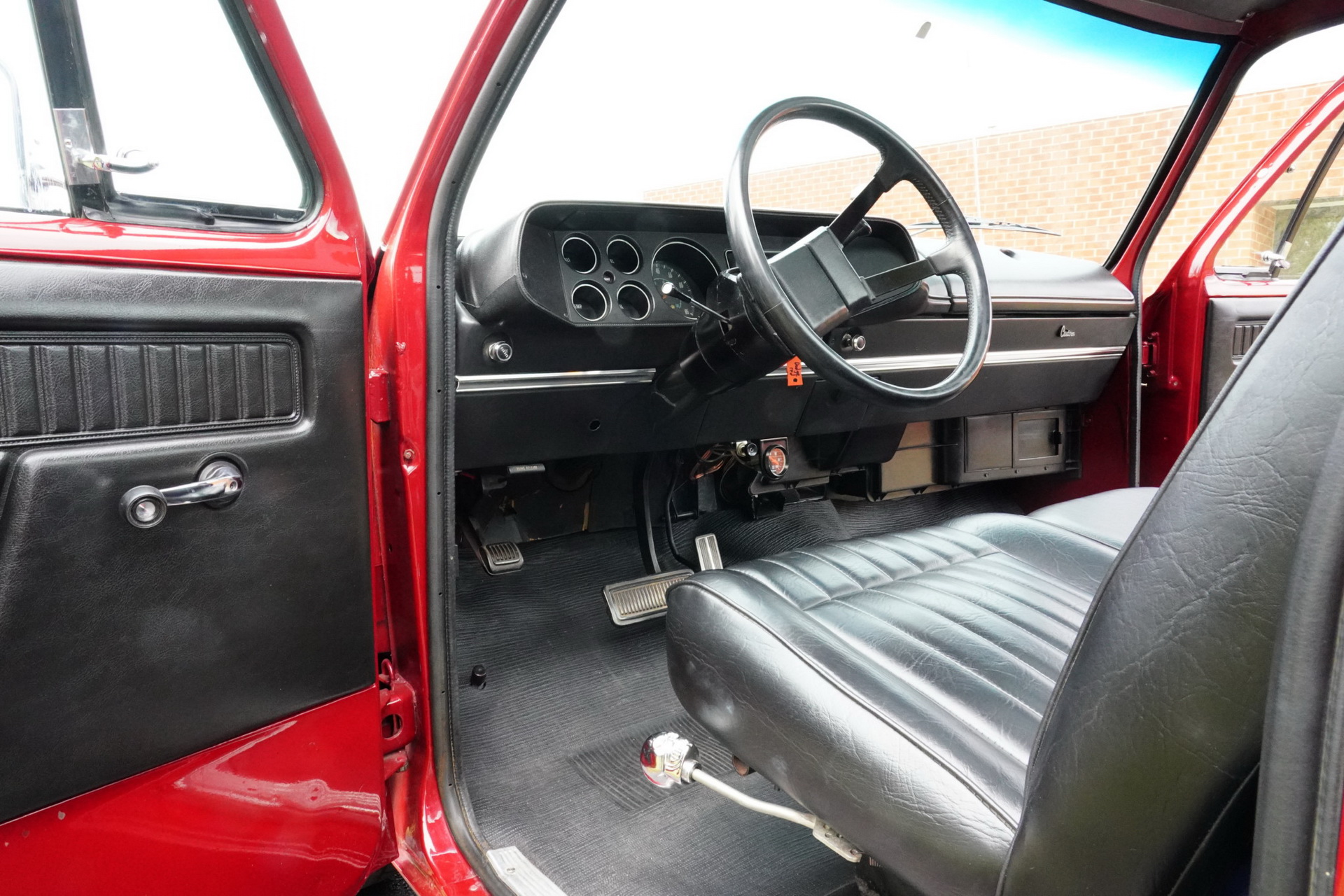 1979 Dodge D100 Truck Has ‘Vintage’ Written All Over It