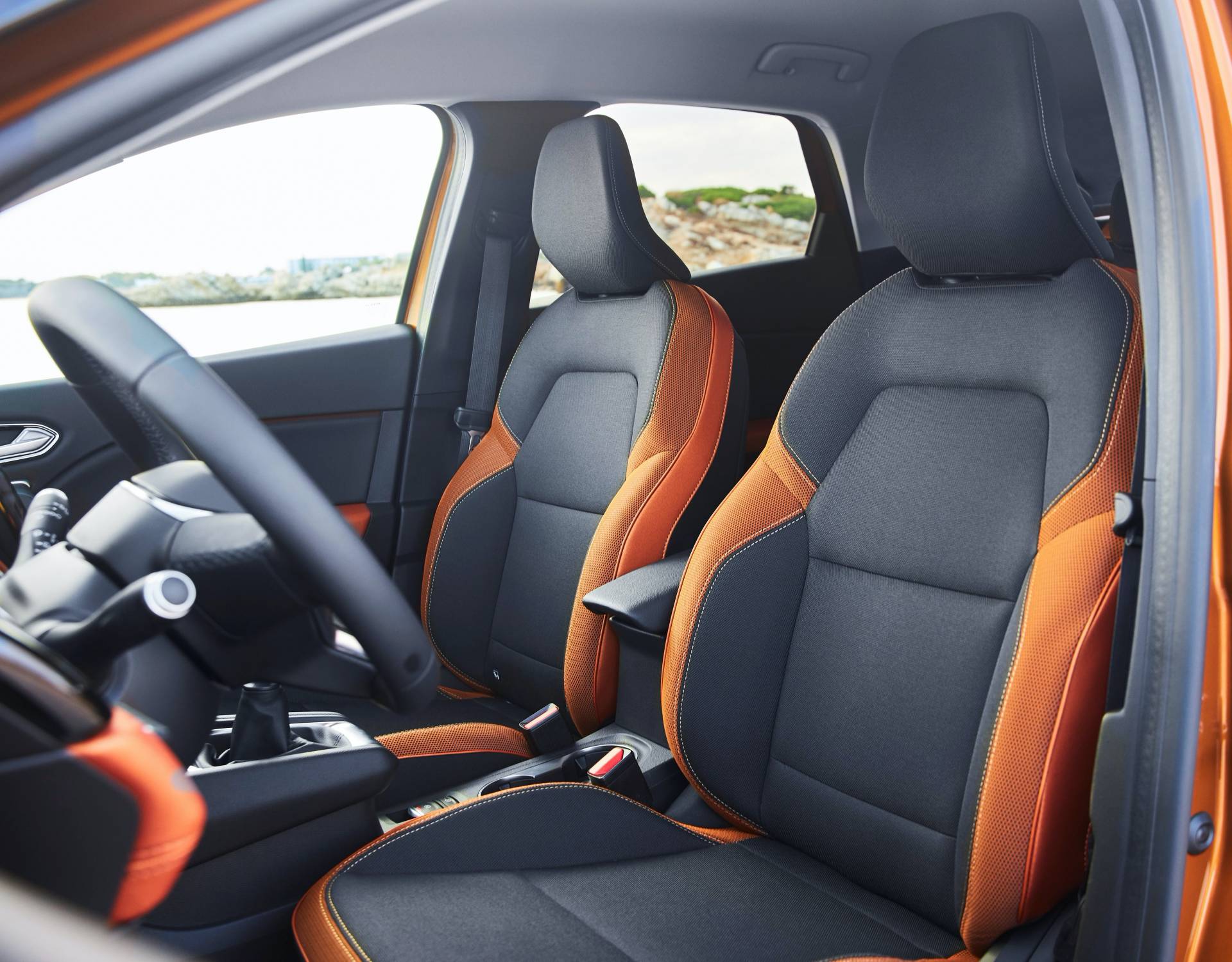 2020 Renault Captur Vies For European Supremacy, Stars In Huge Gallery