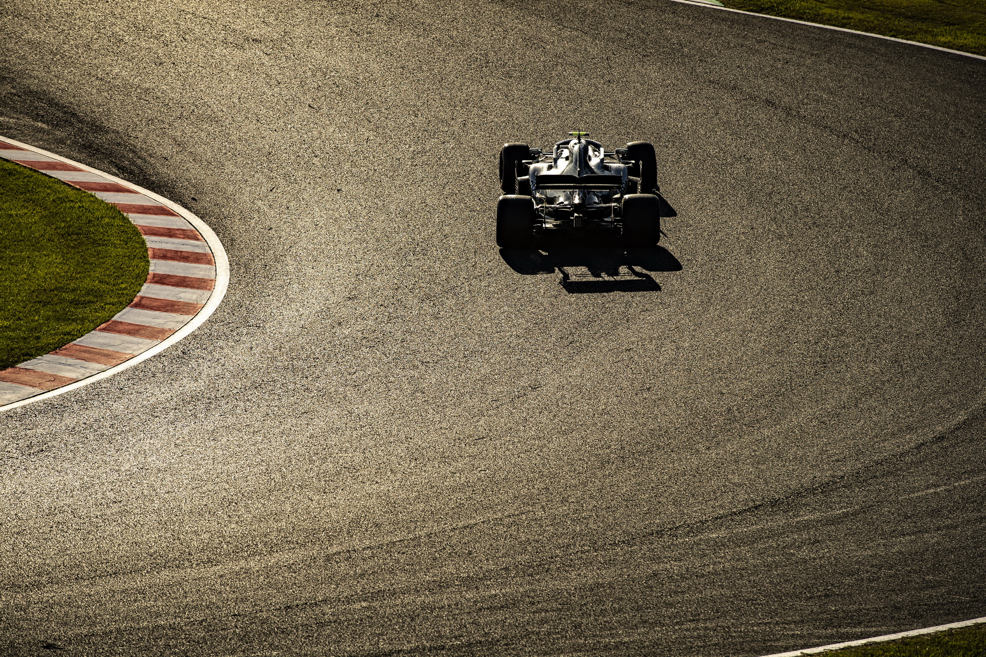 Mercedes Wins 2019 Formula 1 Constructors Title At Suzuka