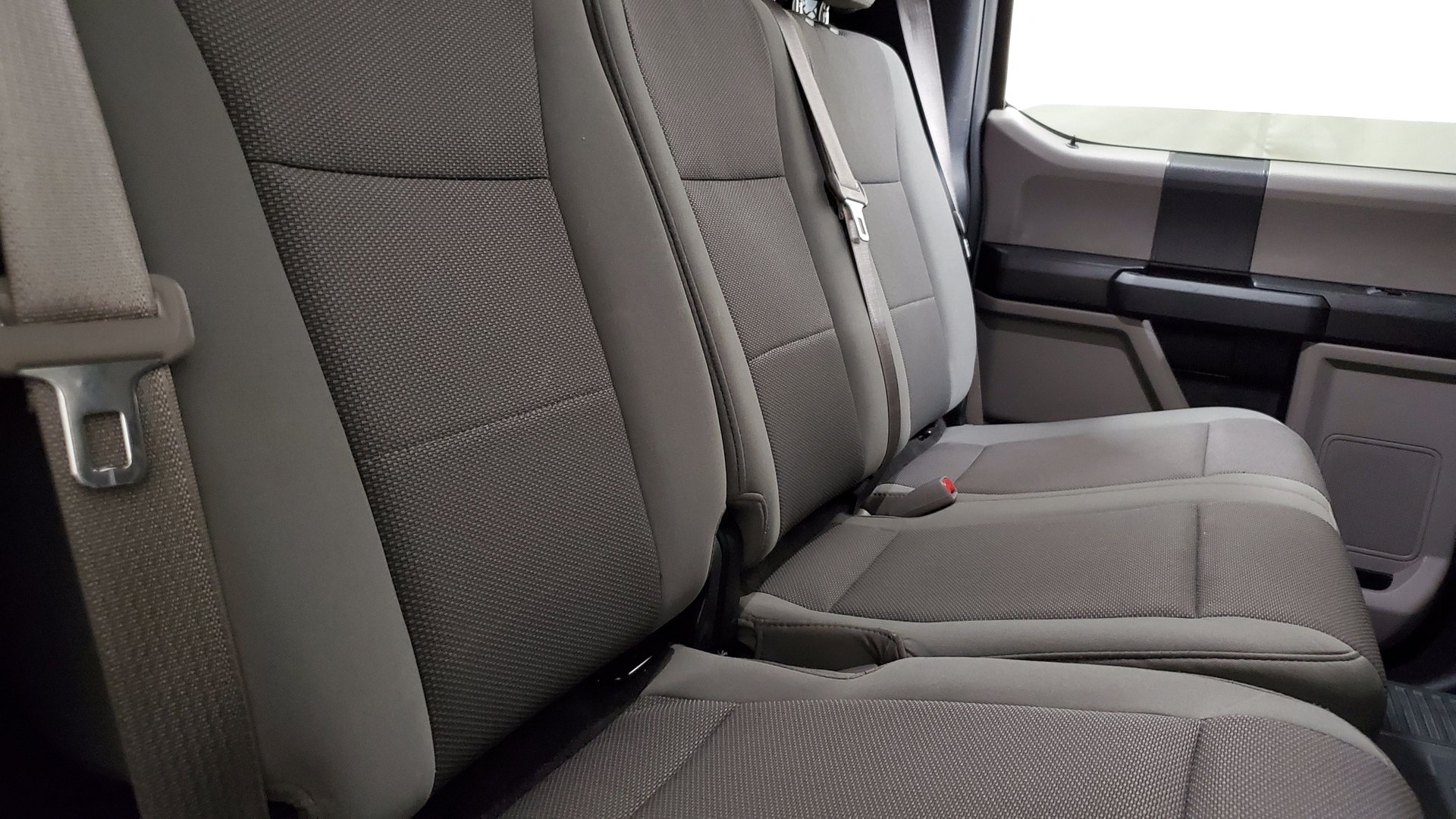 Deep Down, You Know You Want This Ford F-550 Super Duty 6×6 ‘Indomitus’