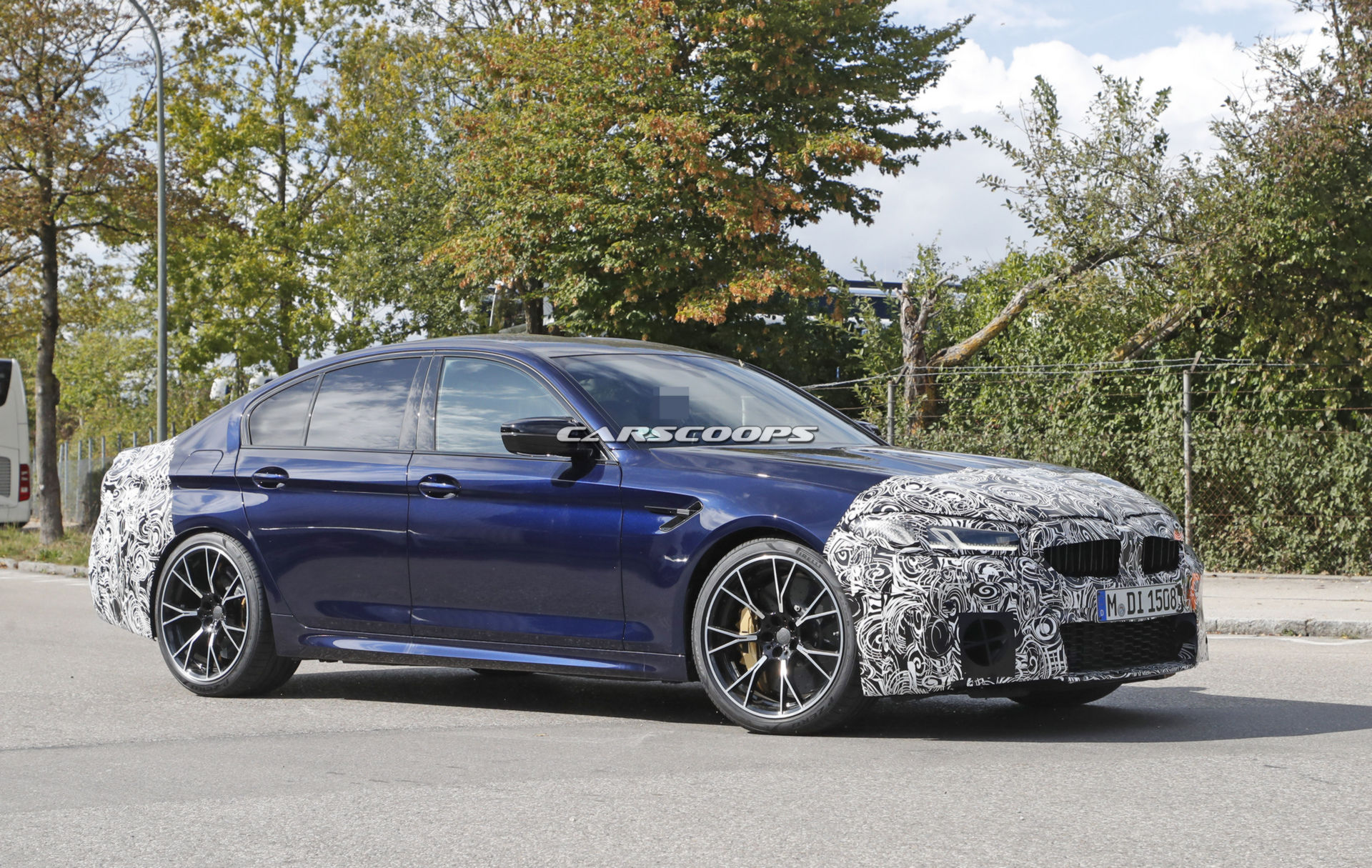 2021 BMW M5 Facelift Spied Right Next To Current Model: Can You Tell The Differences?