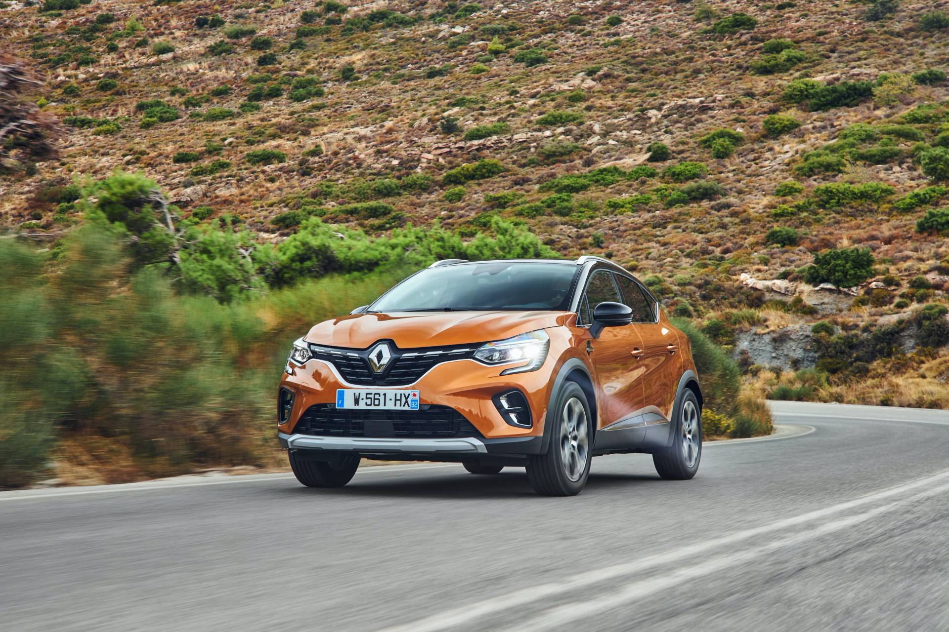 2020 Renault Captur Vies For European Supremacy, Stars In Huge Gallery