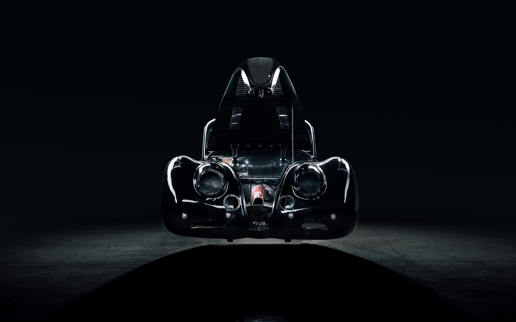 Lunaz Breathes New Life Into Classics With Electric Power And Modern Gear