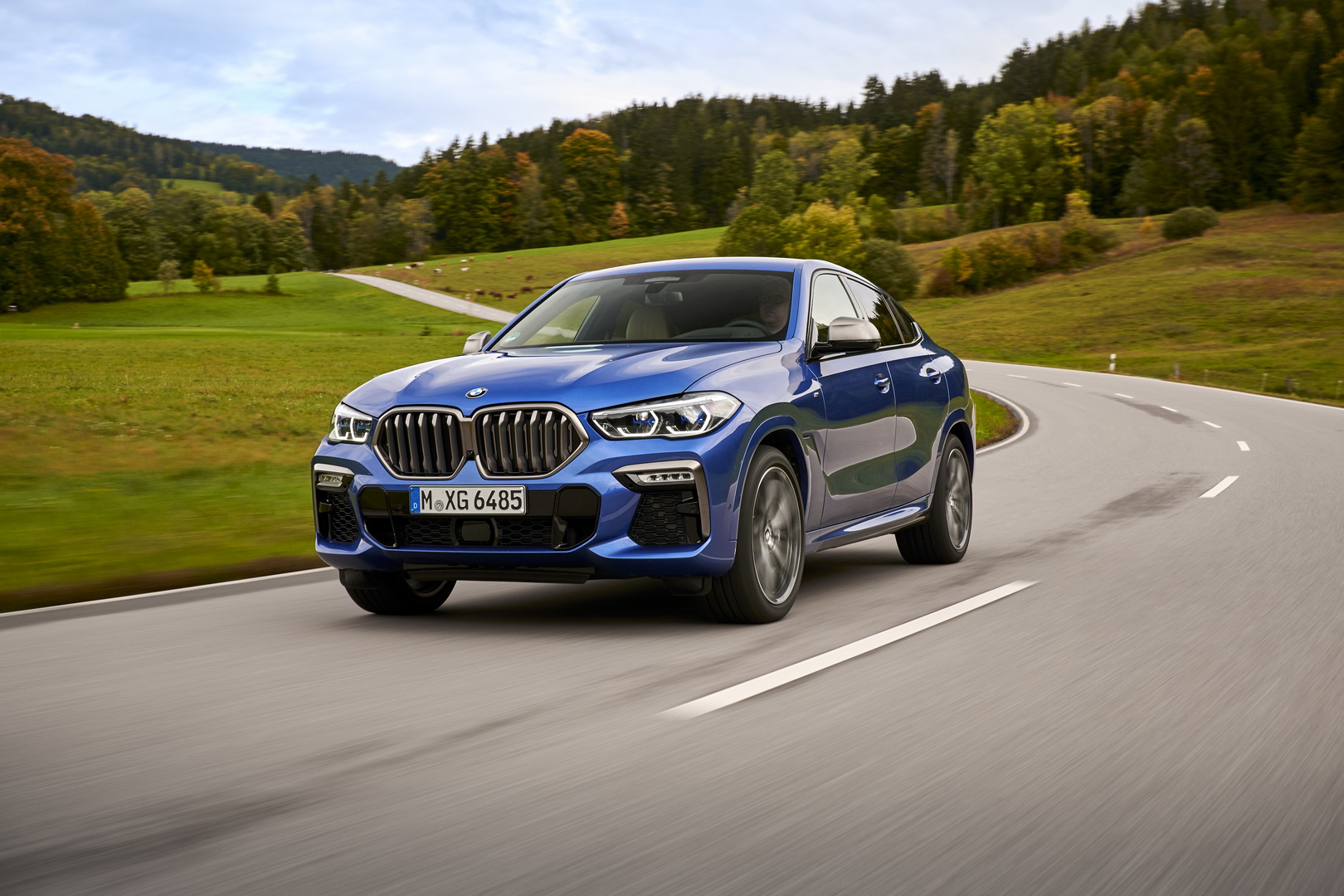 BMW Wants You To Explore Every Detail Of The New X6 In 102 Images