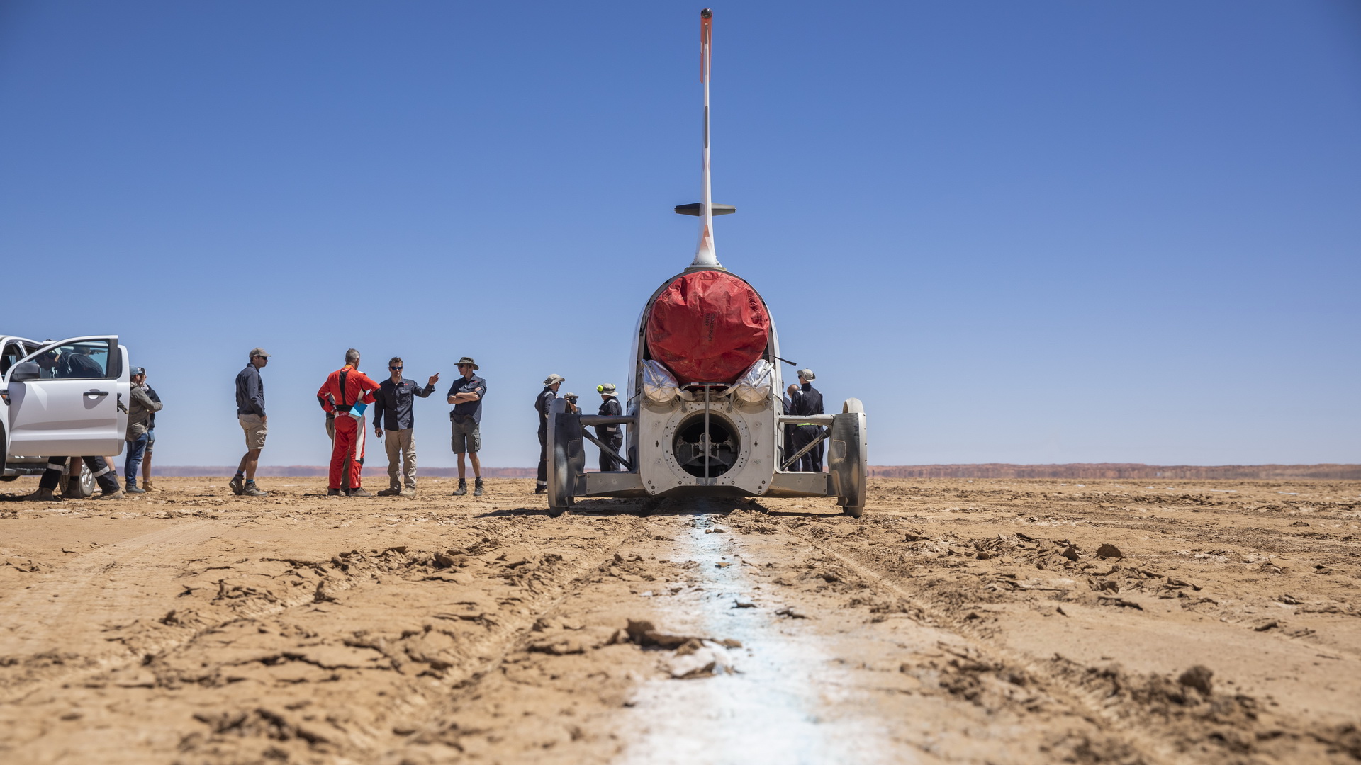 Bloodhound LSR Completes First Test Run On The Desert, Hits 334 MPH
