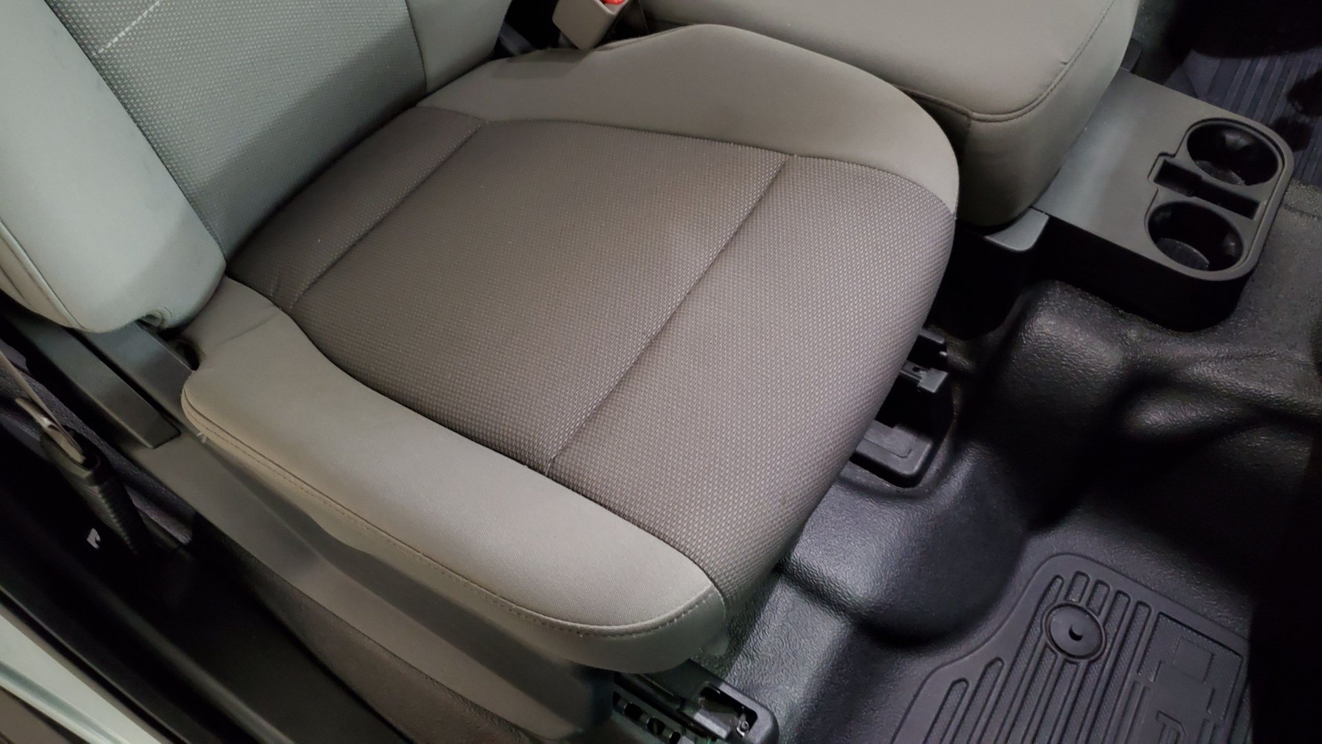 Deep Down, You Know You Want This Ford F-550 Super Duty 6×6 ‘Indomitus’