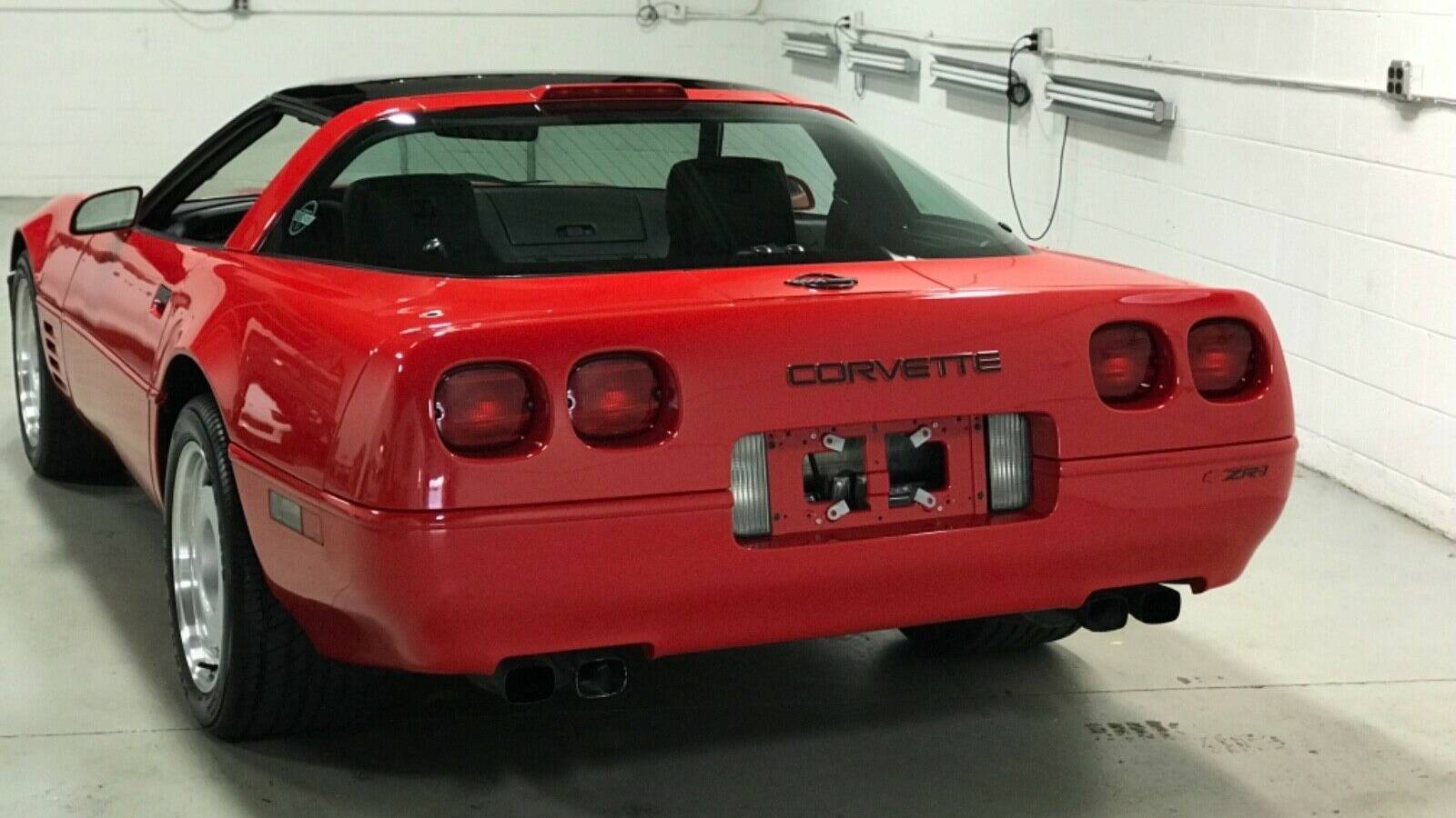 A Dealer Kept A Brand New 1991 Corvette ZR1 In His Garage, Now It Could Be Yours