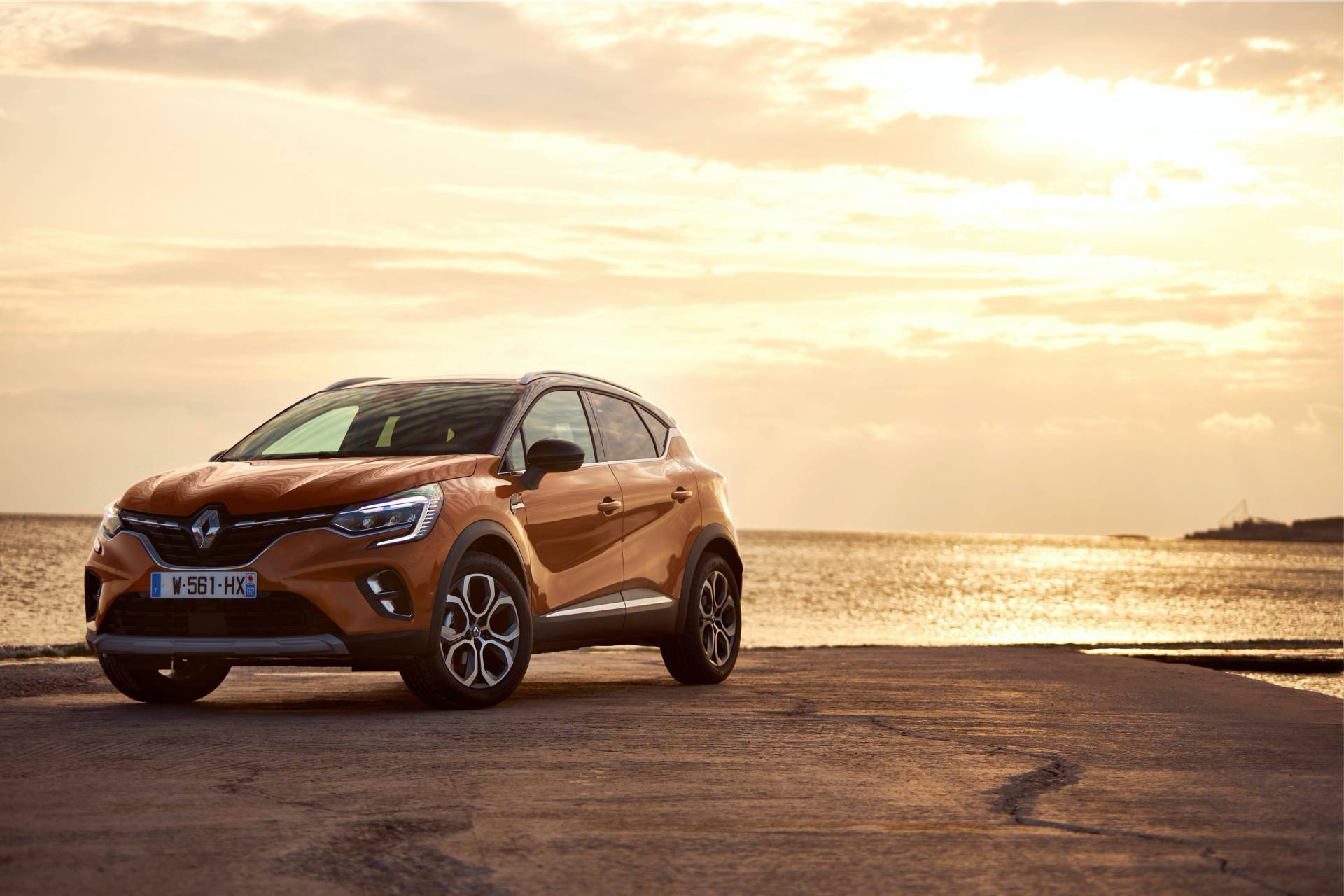 2020 Renault Captur Vies For European Supremacy, Stars In Huge Gallery