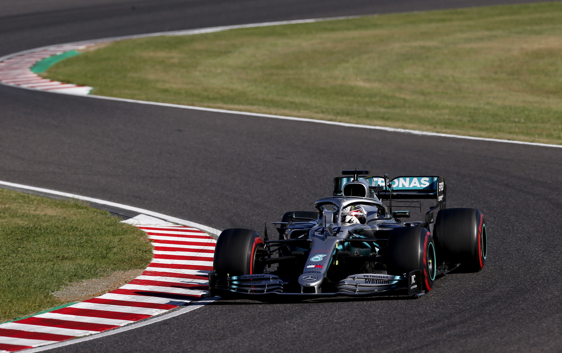 Mercedes Wins 2019 Formula 1 Constructors Title At Suzuka