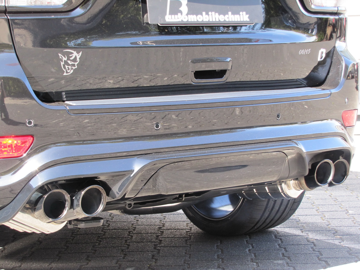 Lamborghini Urus What? B&B’s Jeep Grand Cherokee Trackhawk Boasts 800 PS!