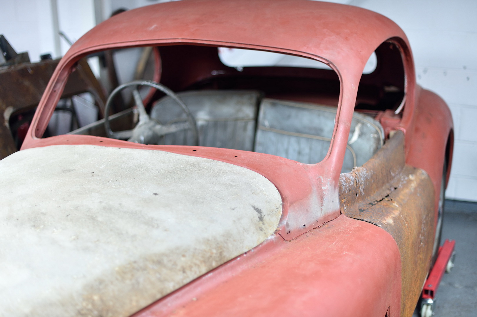 1954 Jaguar XK120 Needs More Than A Dust-Off To Be Brought Back To Life