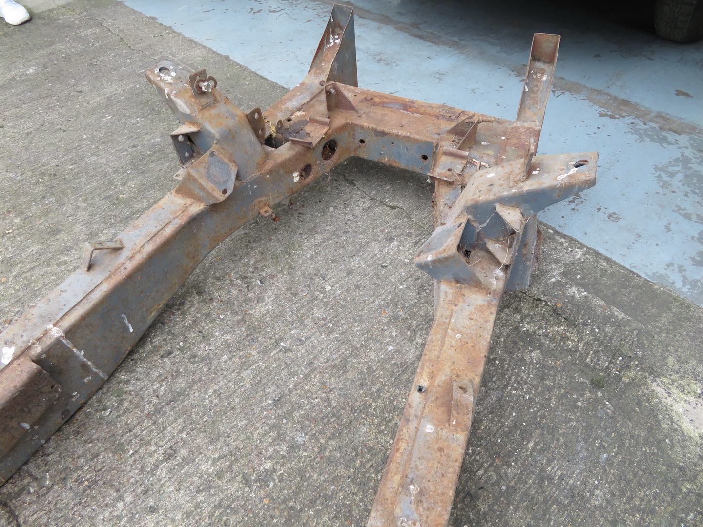 1954 Jaguar XK120 Needs More Than A Dust-Off To Be Brought Back To Life