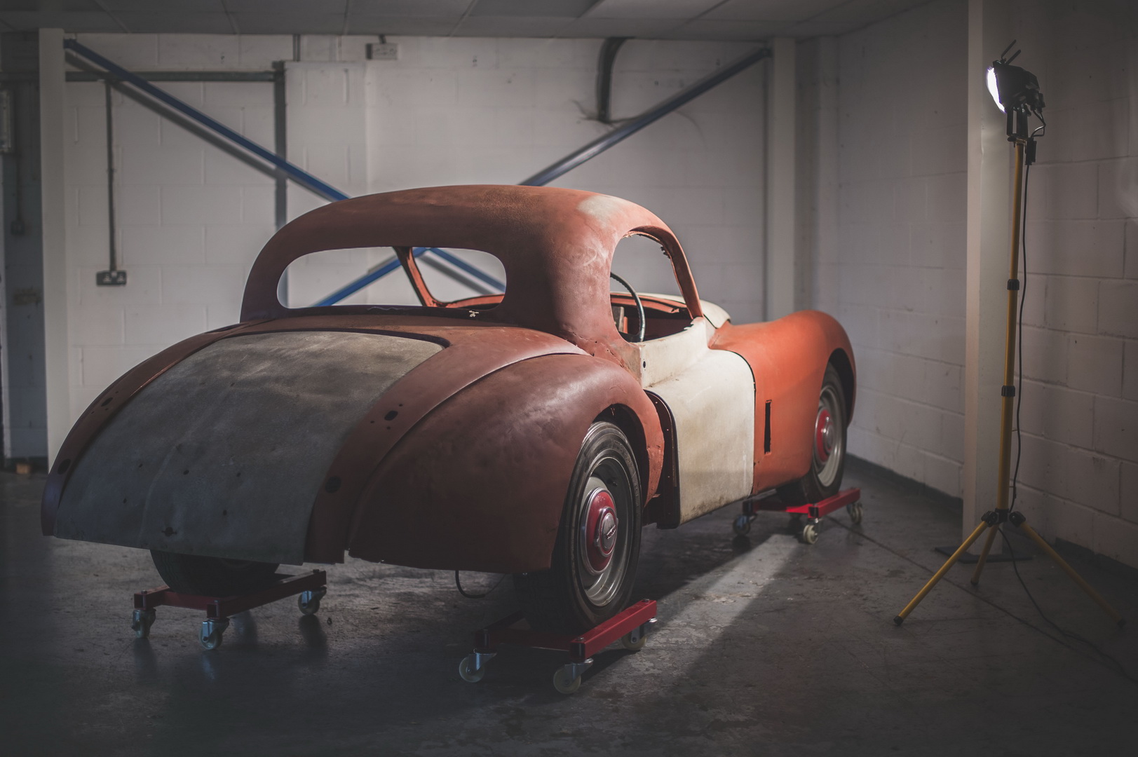 1954 Jaguar XK120 Needs More Than A Dust-Off To Be Brought Back To Life