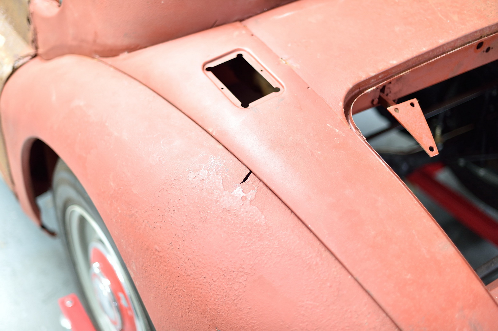 1954 Jaguar XK120 Needs More Than A Dust-Off To Be Brought Back To Life