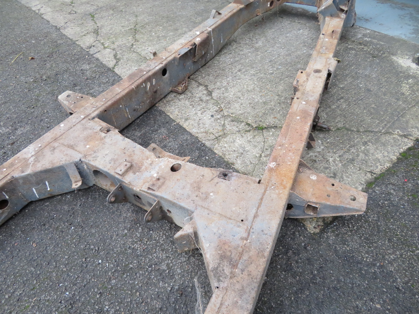 1954 Jaguar XK120 Needs More Than A Dust-Off To Be Brought Back To Life