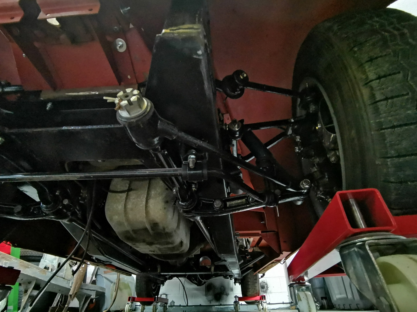 1954 Jaguar XK120 Needs More Than A Dust-Off To Be Brought Back To Life