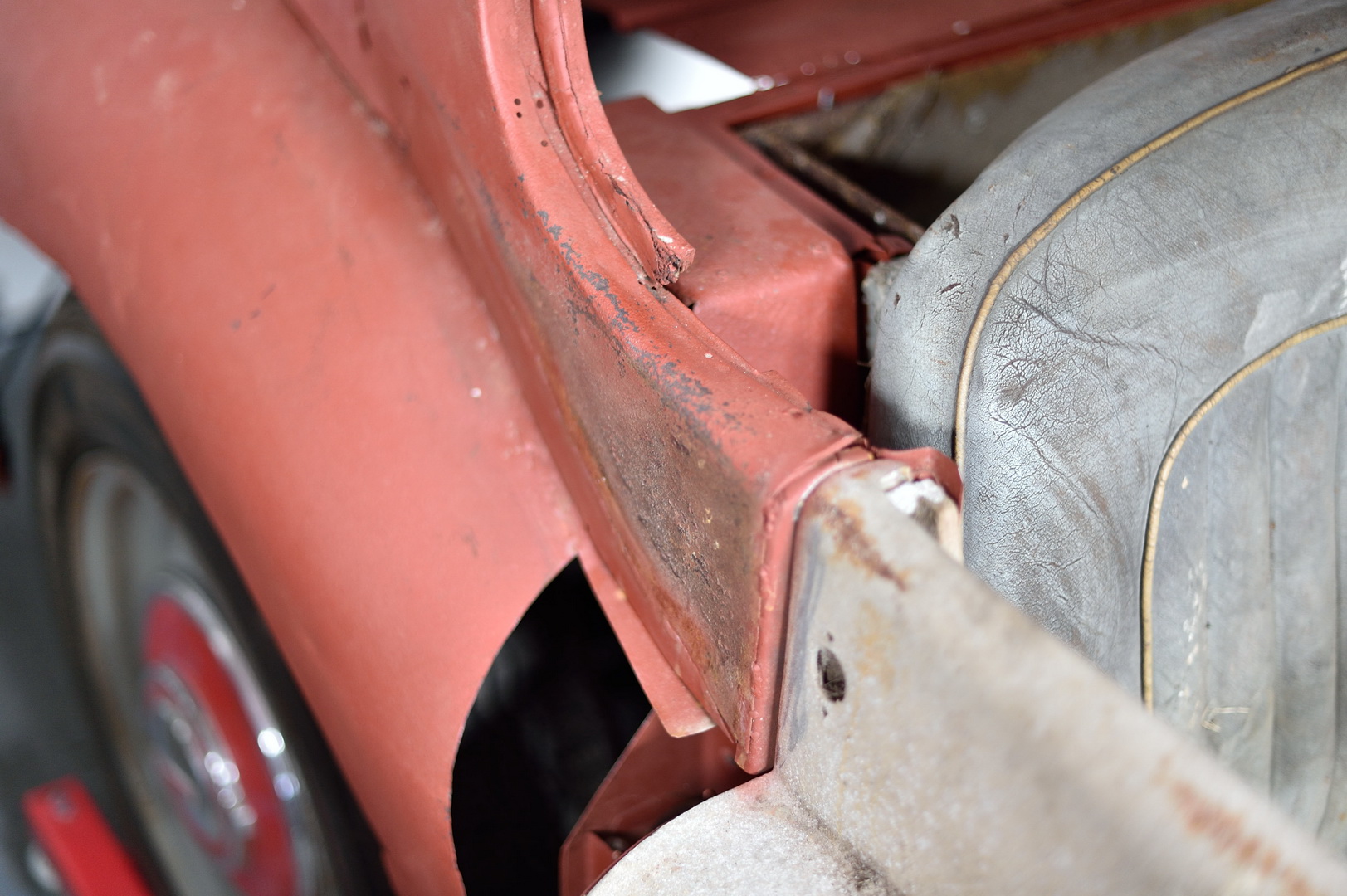 1954 Jaguar XK120 Needs More Than A Dust-Off To Be Brought Back To Life