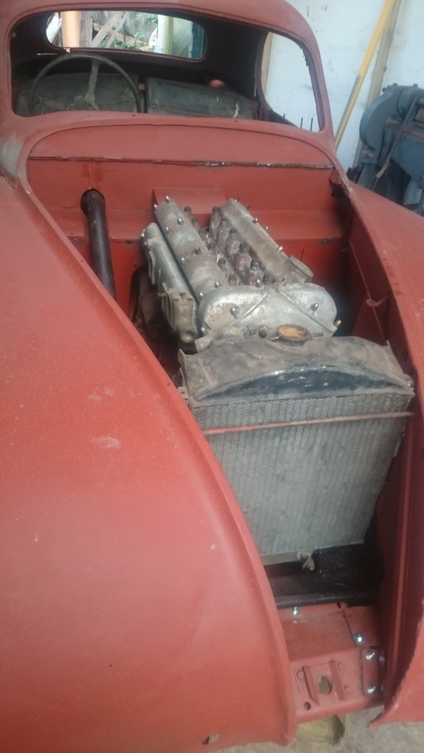 1954 Jaguar XK120 Needs More Than A Dust-Off To Be Brought Back To Life