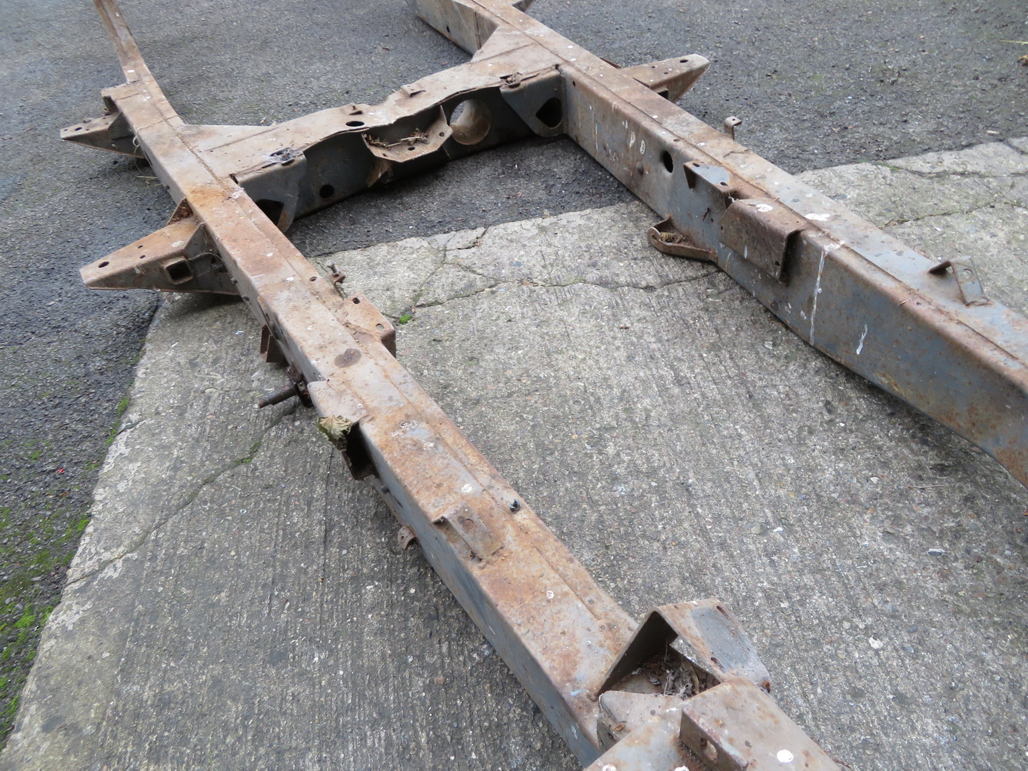 1954 Jaguar XK120 Needs More Than A Dust-Off To Be Brought Back To Life