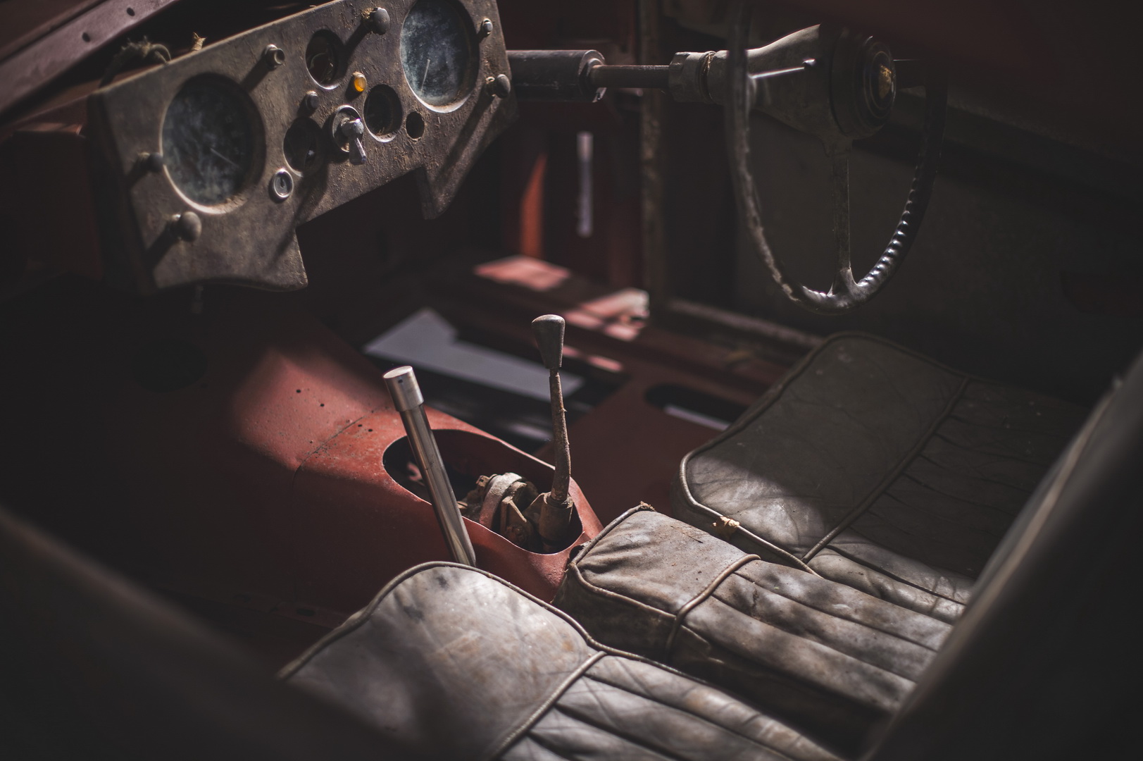 1954 Jaguar XK120 Needs More Than A Dust-Off To Be Brought Back To Life