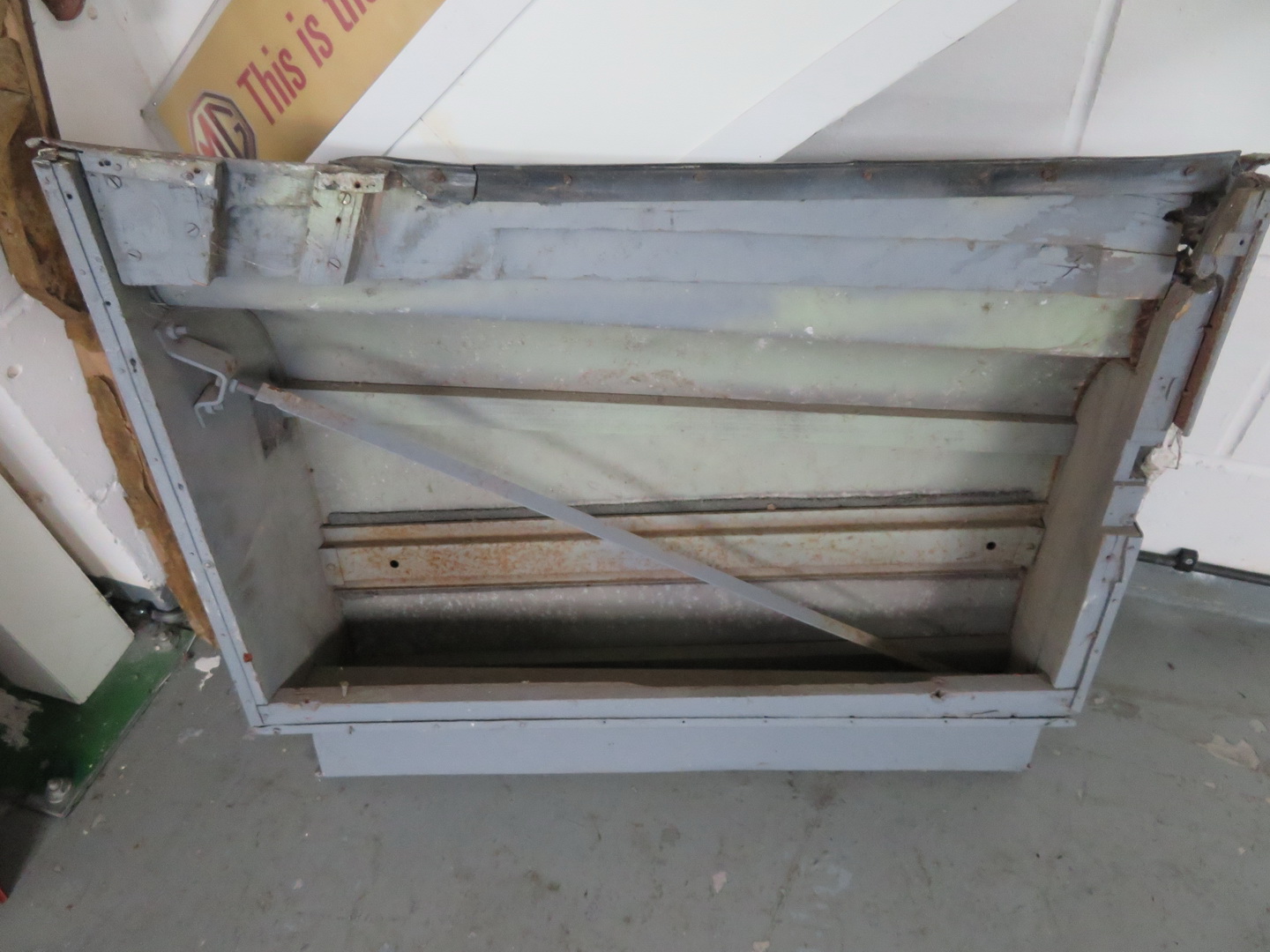 1954 Jaguar XK120 Needs More Than A Dust-Off To Be Brought Back To Life