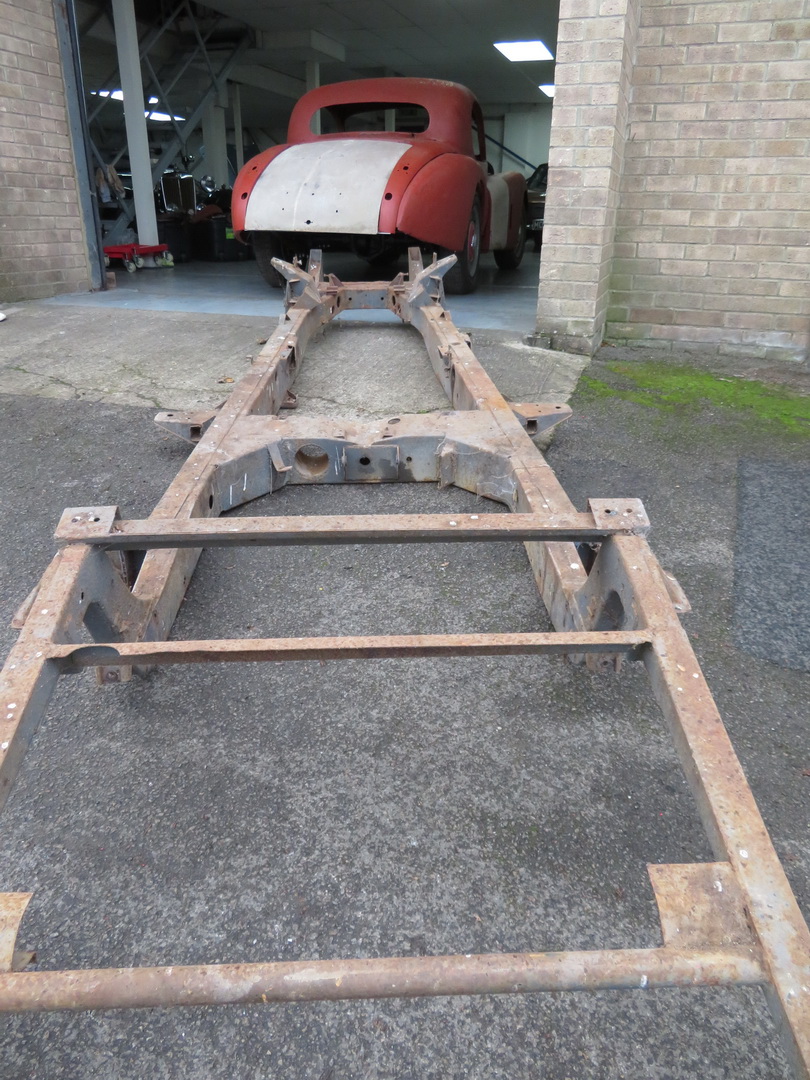 1954 Jaguar XK120 Needs More Than A Dust-Off To Be Brought Back To Life