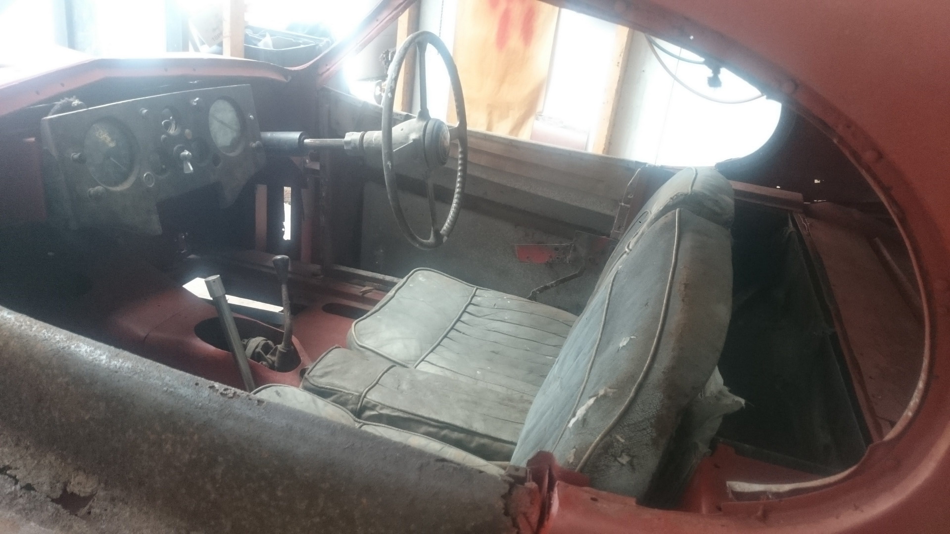 1954 Jaguar XK120 Needs More Than A Dust-Off To Be Brought Back To Life